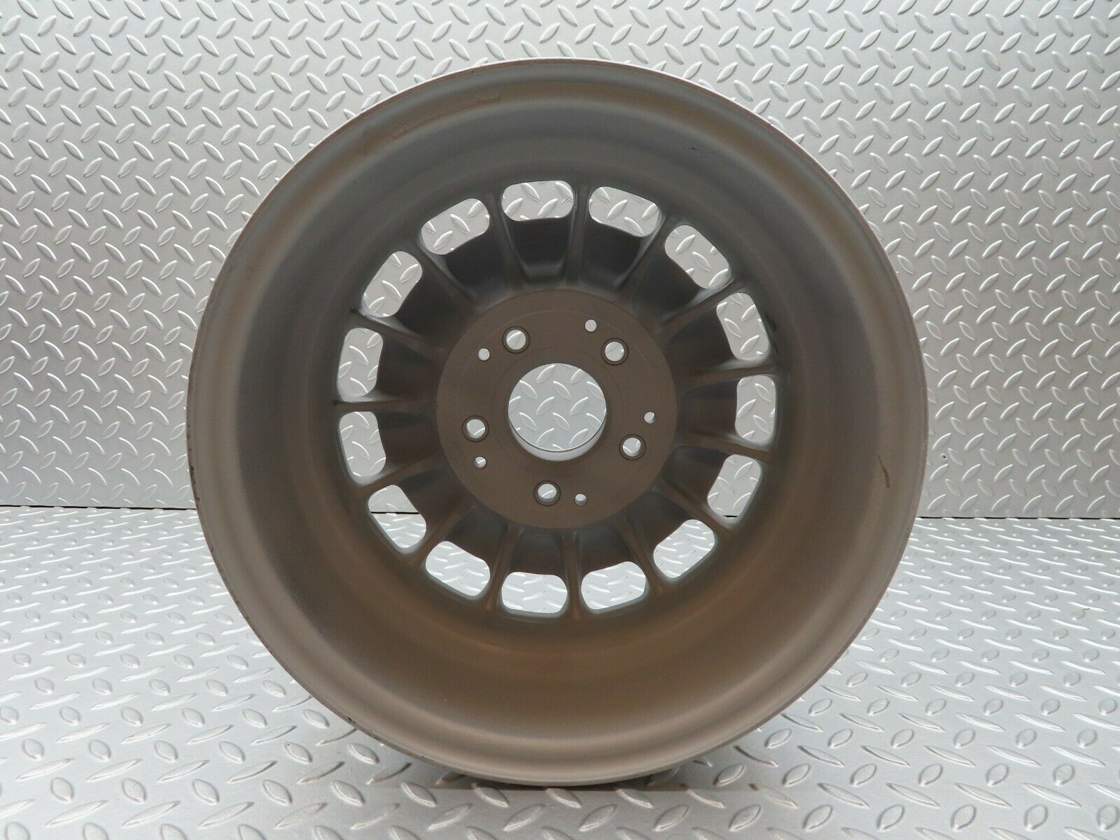 3853 Mercedes-Benz Alloy Wheel Mexican Hat 6Jx14H2 ET30 1084000902