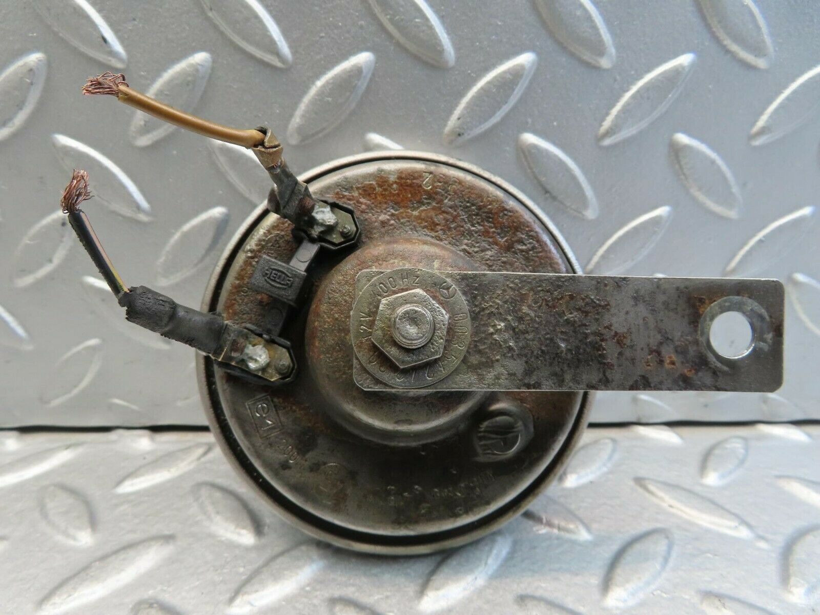 11529 Mercedes-Benz C123 230CE Coupe Horn