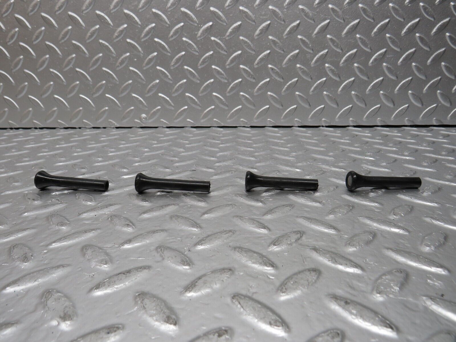 31019 Mercedes-Benz W123 230E Door Lock Knob Set