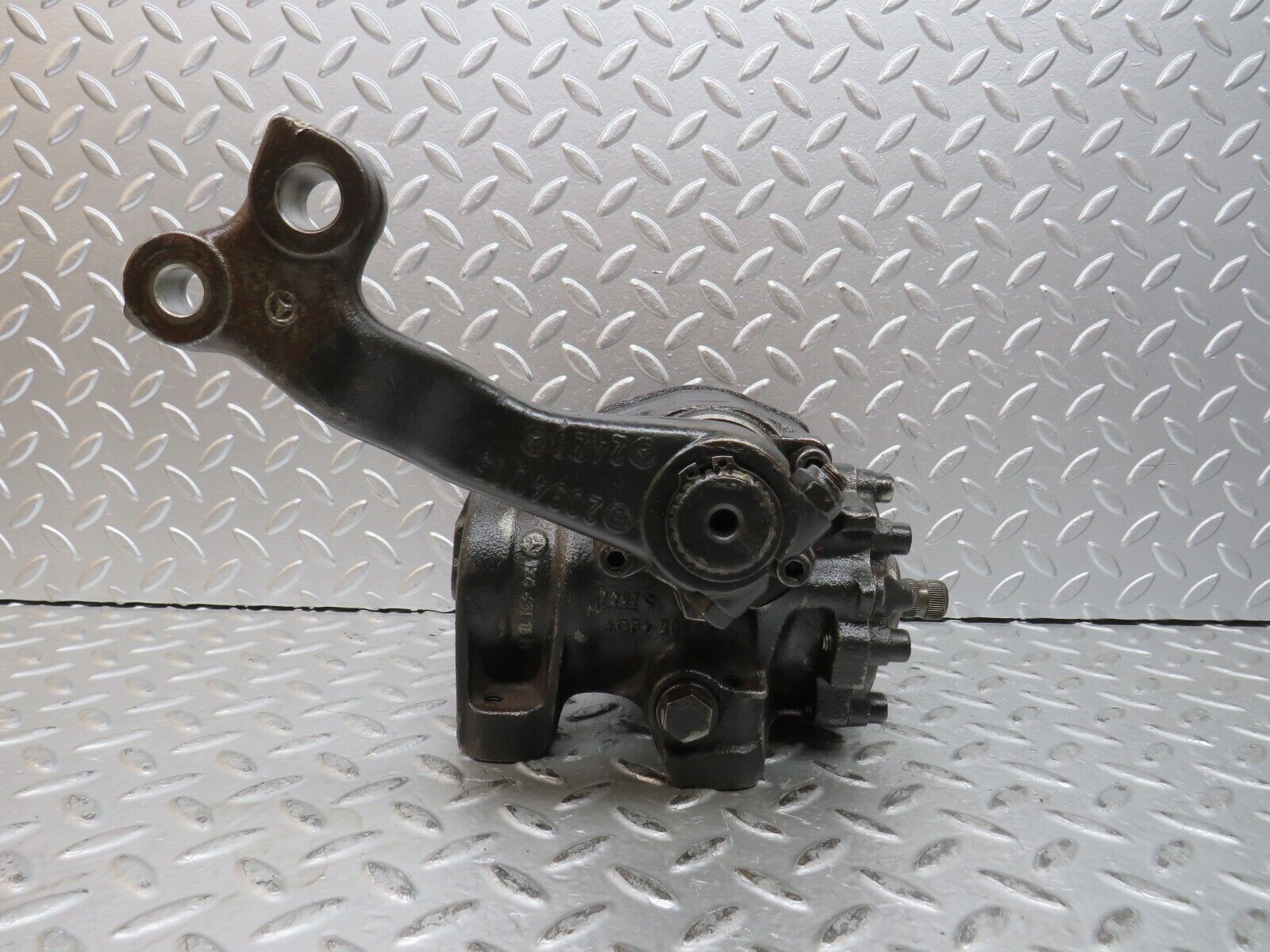 27793 Mercedes-Benz S124 300TE Wagon Steering Box Steering Rack 1244611601