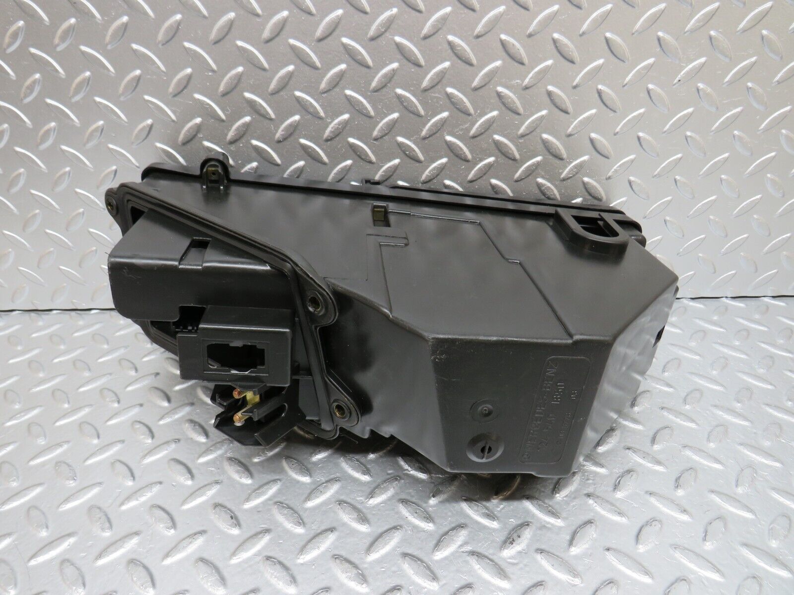 29329 Mercedes-Benz W124 230E Fuse Box 1245401850 1245400282 1245400182