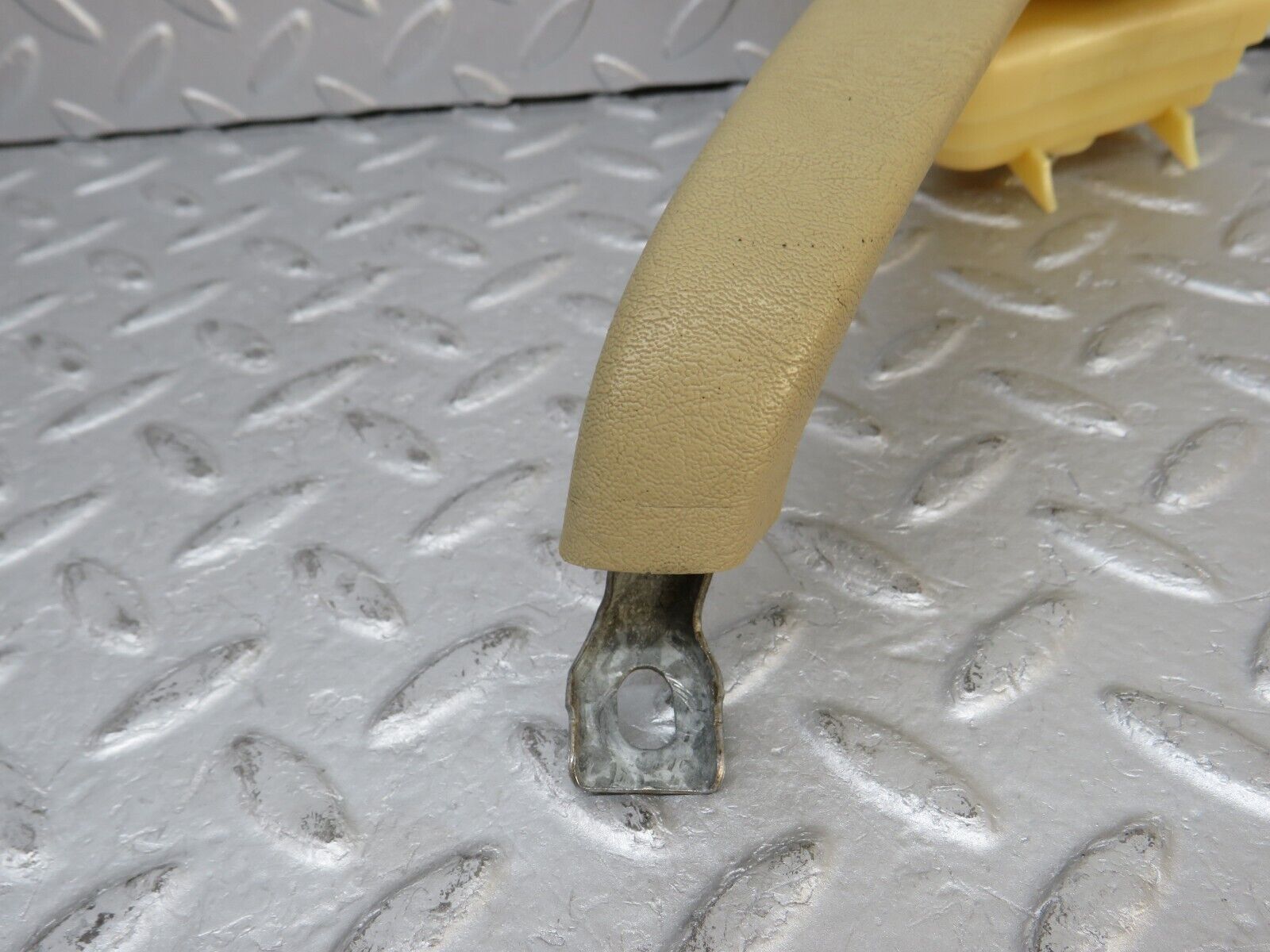 36721 Mercedes-Benz W201 190E 2.0L Interior Door Handle Beige Left 2018100351 2017200128