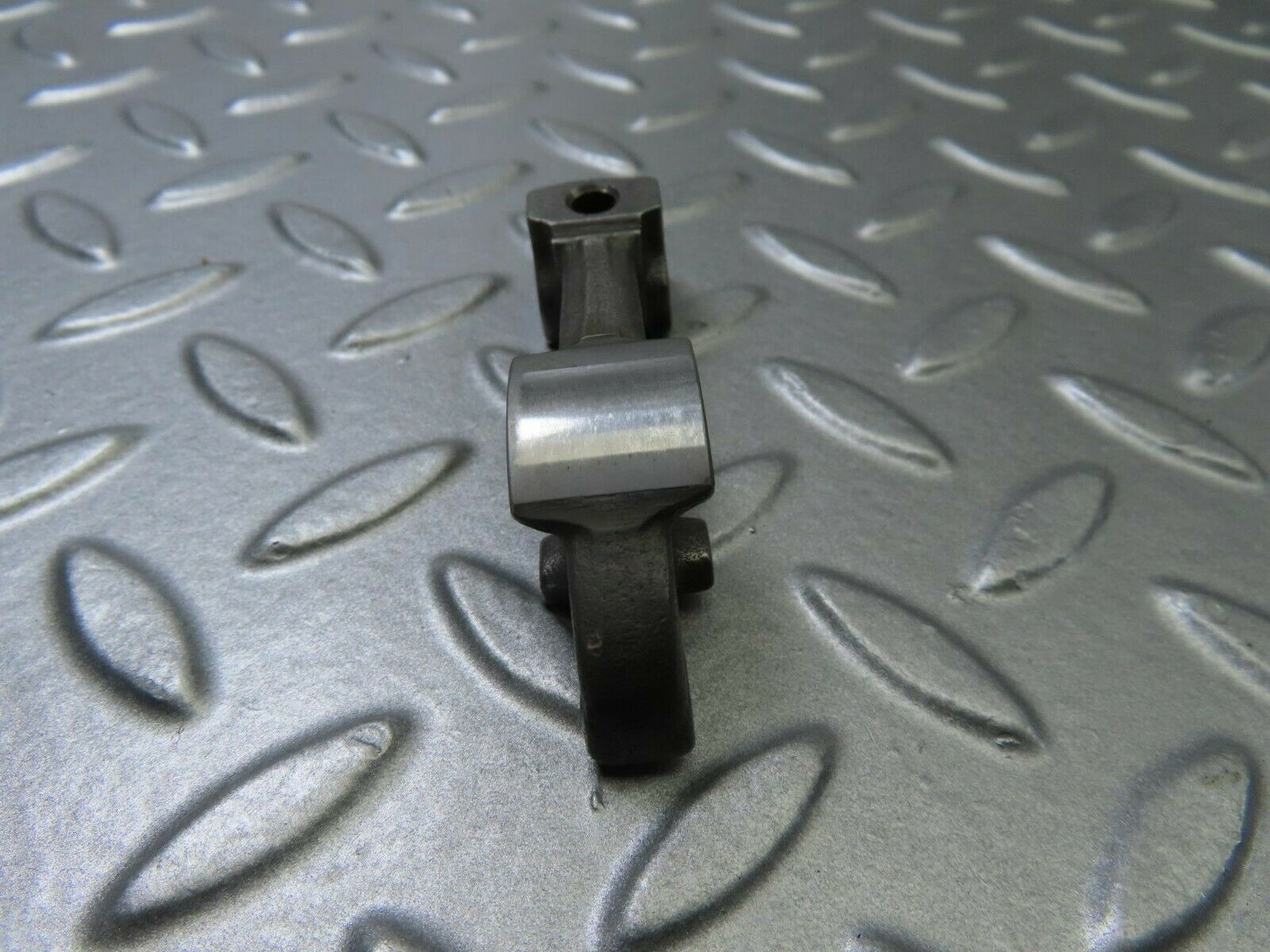 9135 Mercedes-Benz W108 Valve Rocker Arm With Retaining Spring