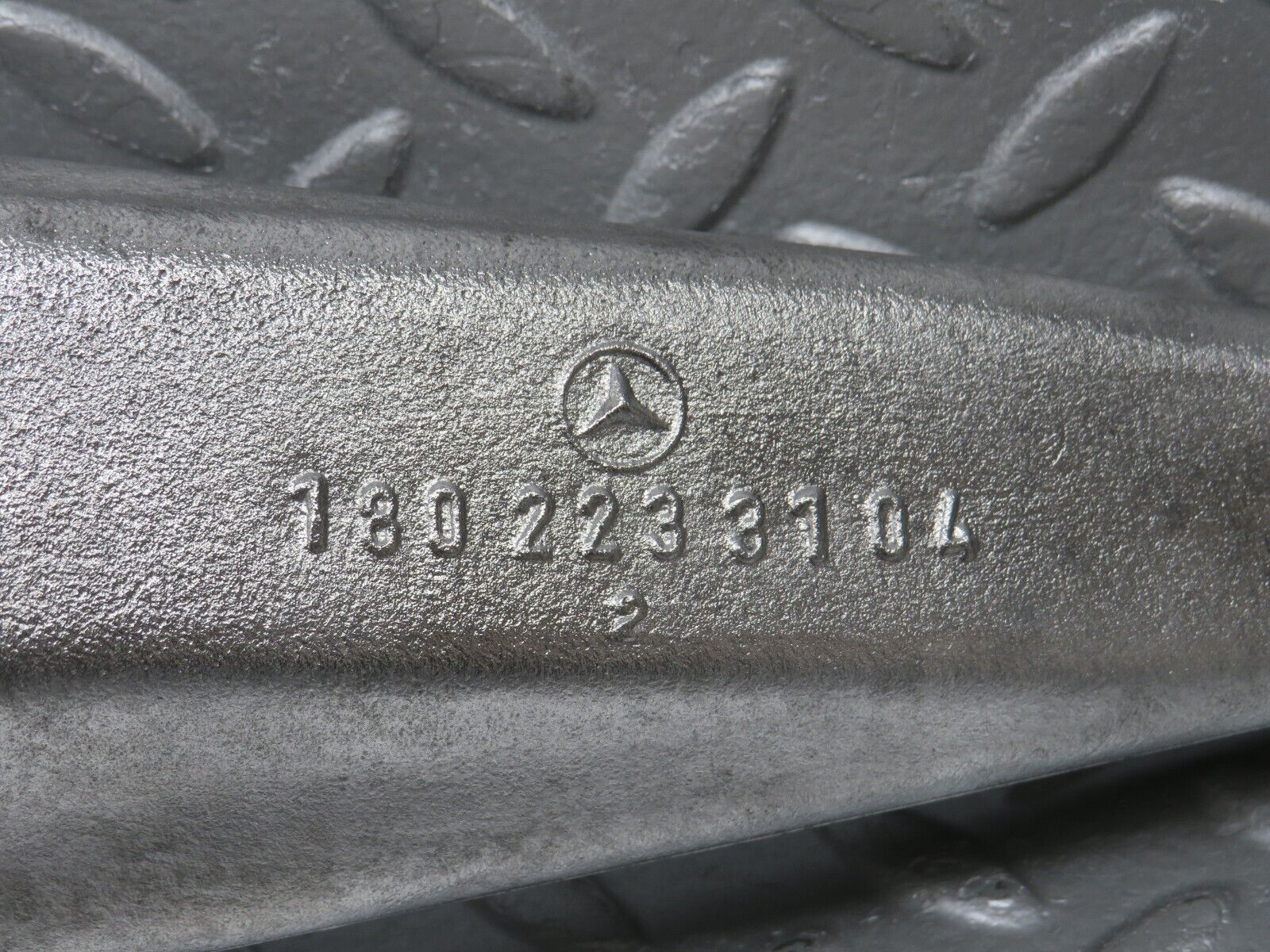 40299 Mercedes-Benz W110 230 Engine Mount Bracket Right Side 1802233104