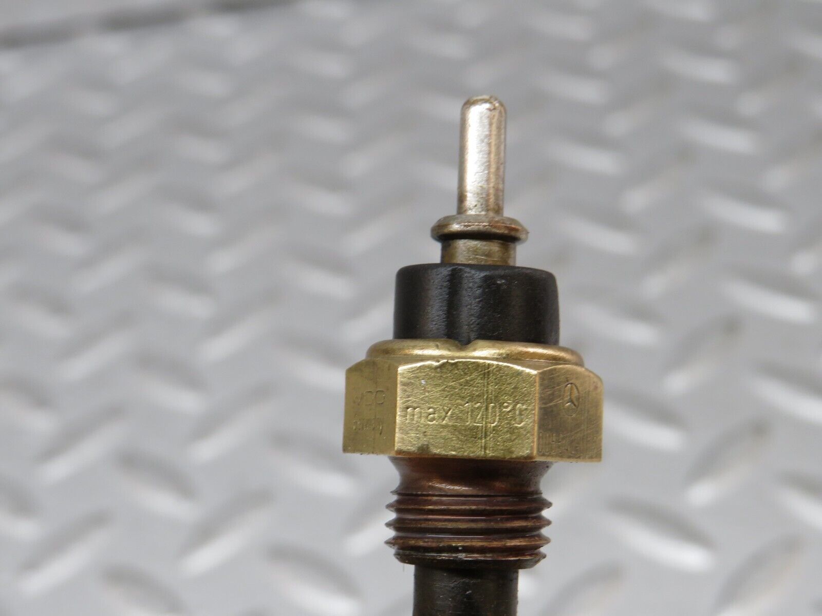 36256 Mercedes-Benz W126 420SE Coolant Temperature Sensor VDO 0055421017