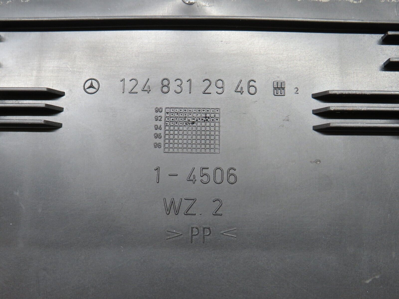 37958 Mercedes-Benz A124 320E Cabriolet Ventilation Air Duct Under Seat 1248312946