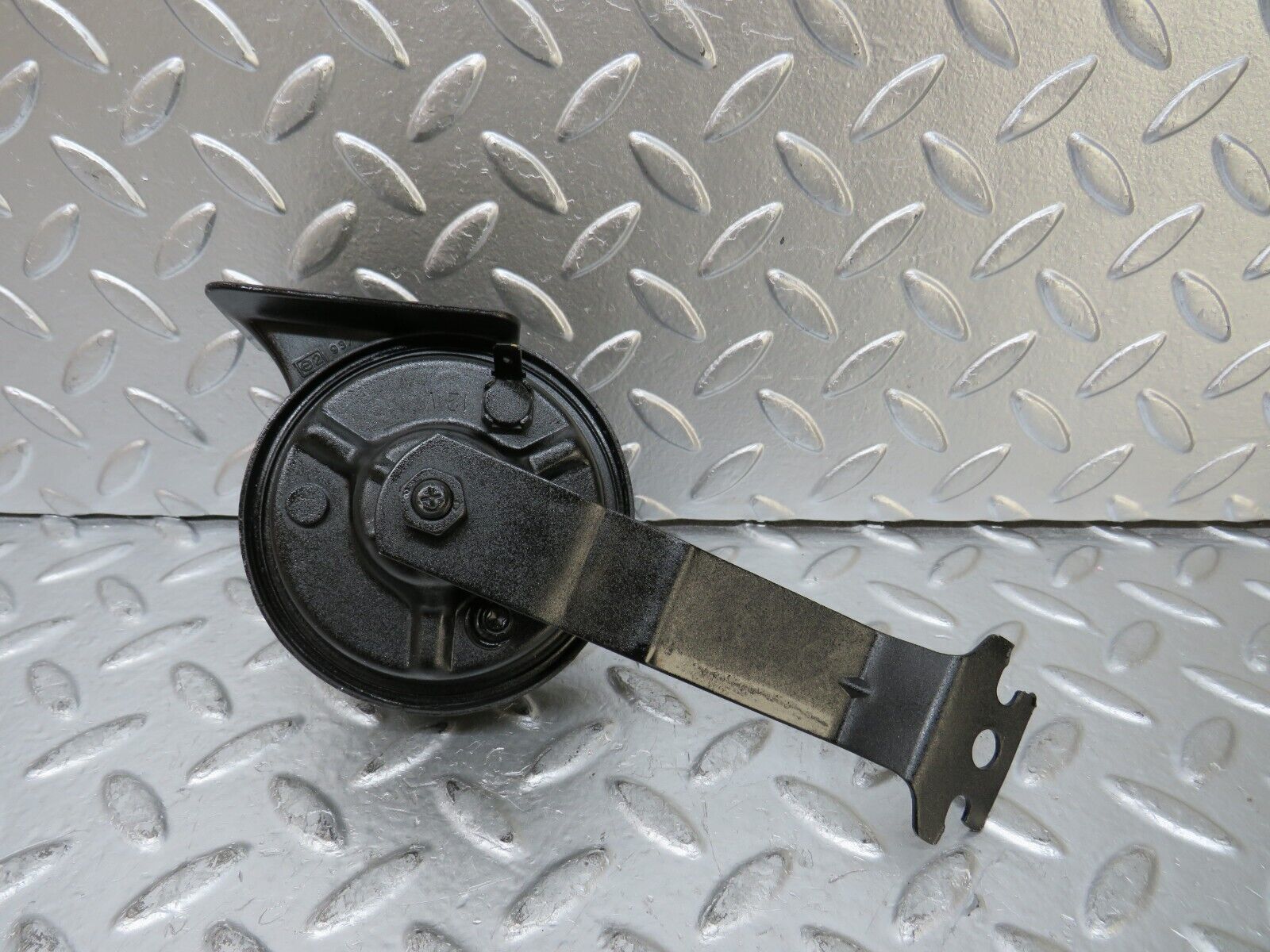 25287 Mercedes-Benz W201 190D Horn