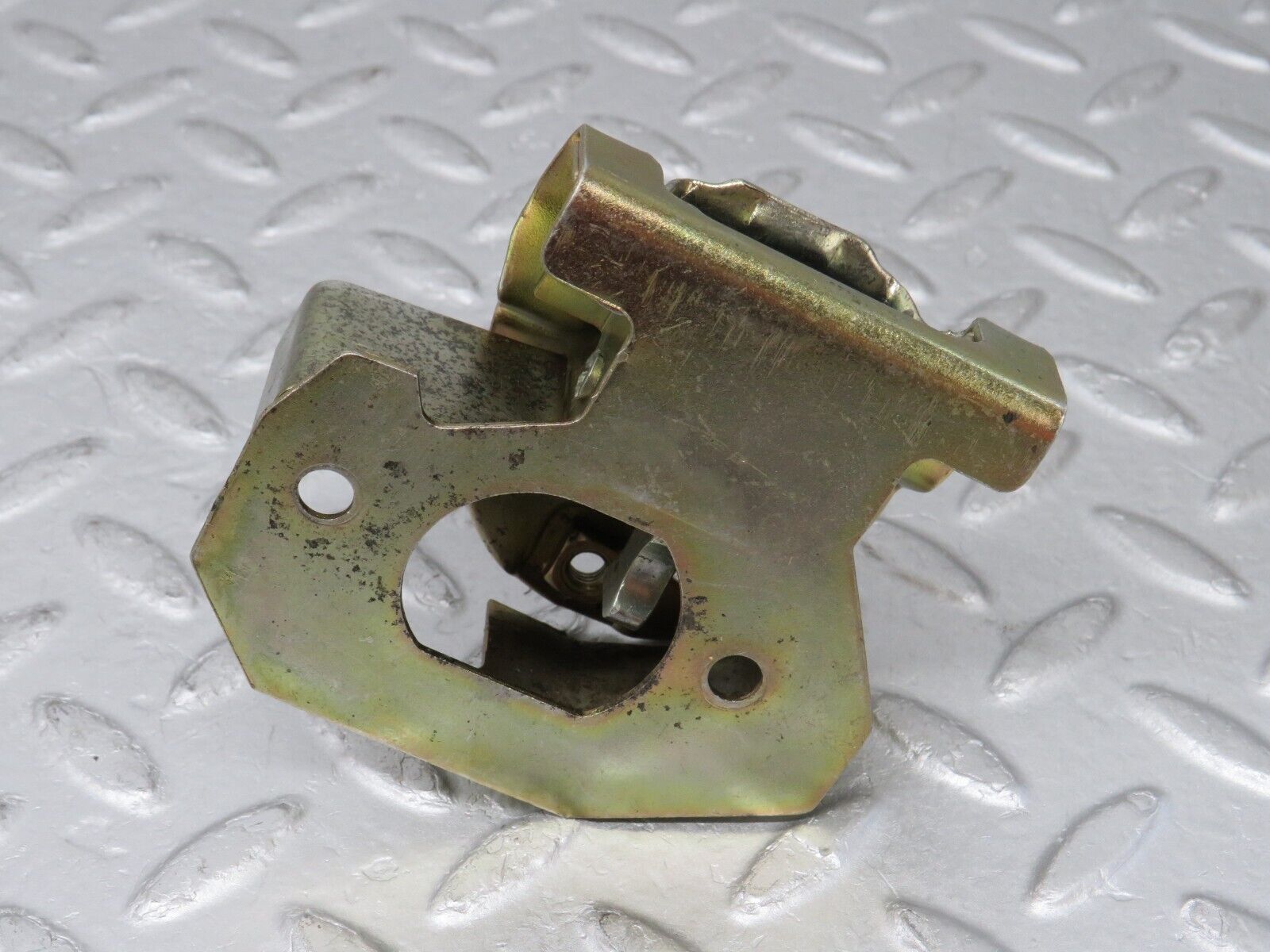 36026 Mercedes-Benz W126 420SE Trunk Lock