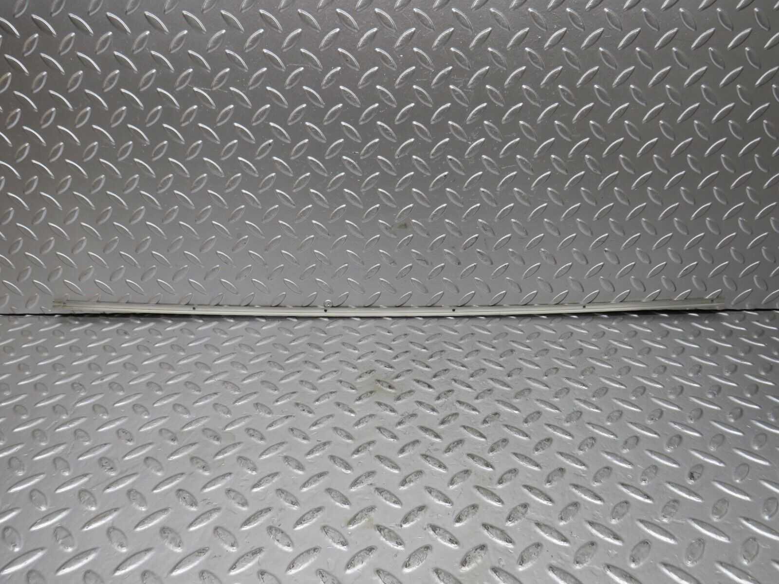 27444 Mercedes-Benz W123 280E Sunroof Chrome Trim