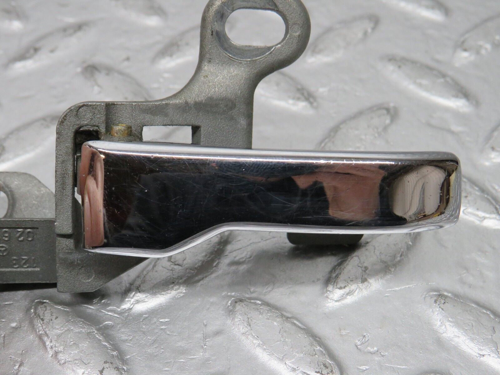 33668 Mercedes-Benz C123 280CE Coupe Right Interior Door Handle 1237600261