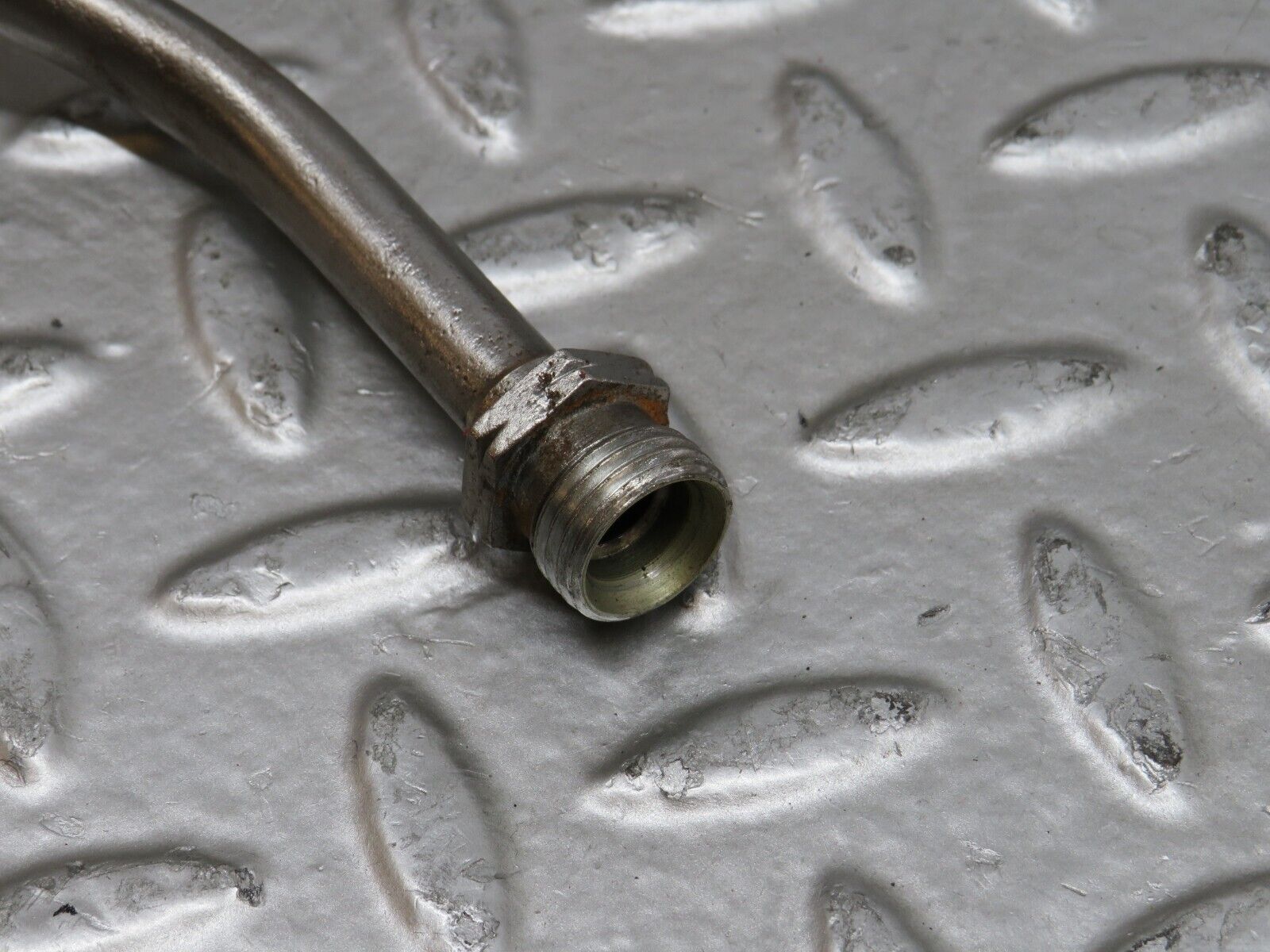 28072 Mercedes-Benz W123 280E Gearbox Oil Pipe Hose