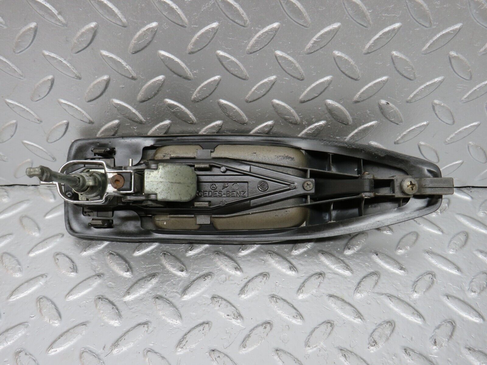 34398 Mercedes-Benz C126 380SEC Coupe Right Exterior Door Handle No Key