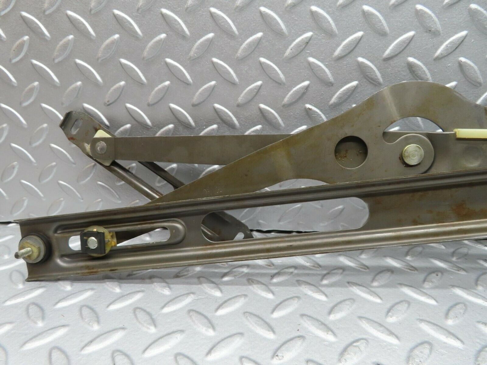 16639 Mercedes-Benz C107 380SLC Front Left Power Window Regulator 1077200746