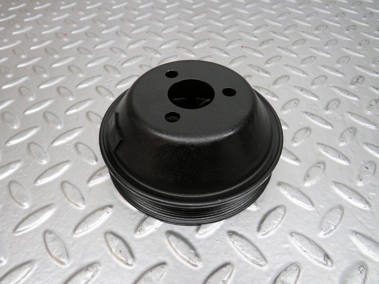 24820 Mercedes-Benz W140 S320 Water Pump Pulley 1042300015