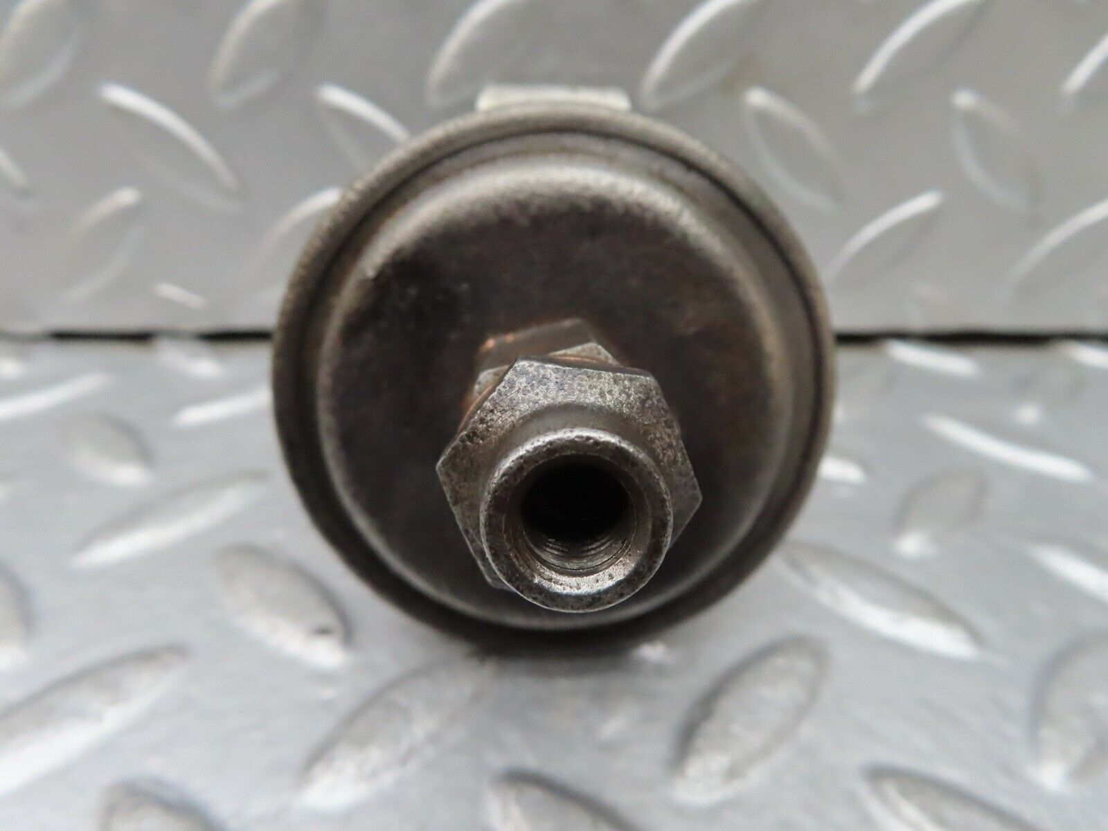 18574 Mercedes-Benz W136 170V Ignition Distributor Vacuum Control Valve