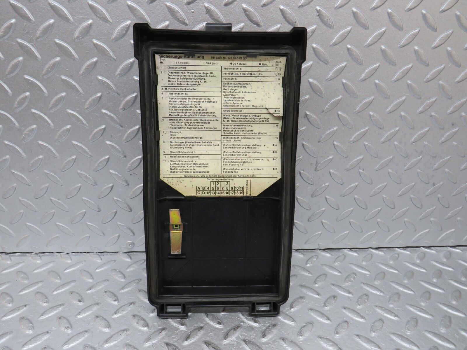 36197 Mercedes-Benz W126 420SE Fuse Box Housing 1265401650 1265400182