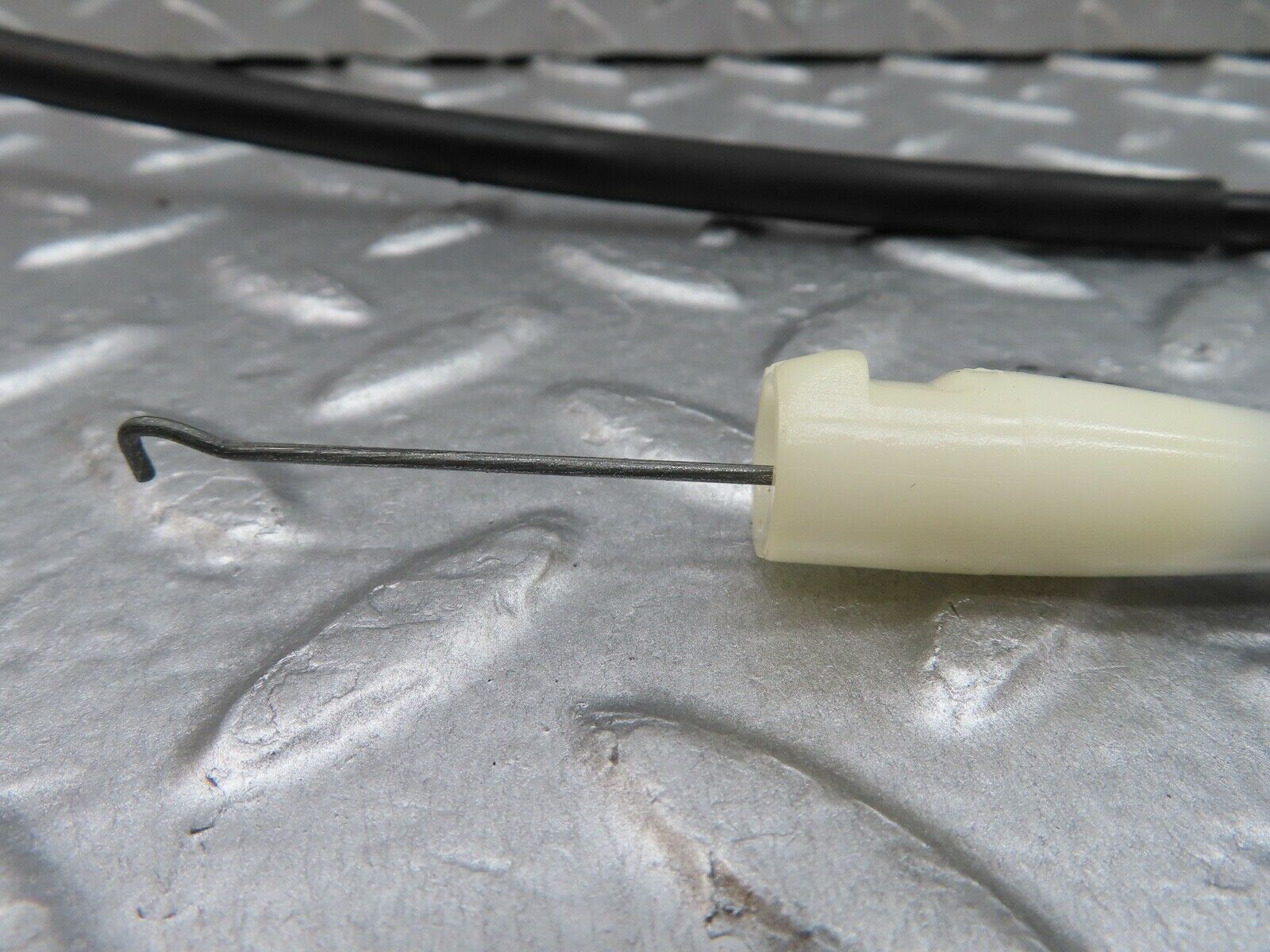 18117 Mercedes-Benz W123 200 Heater Control Cable