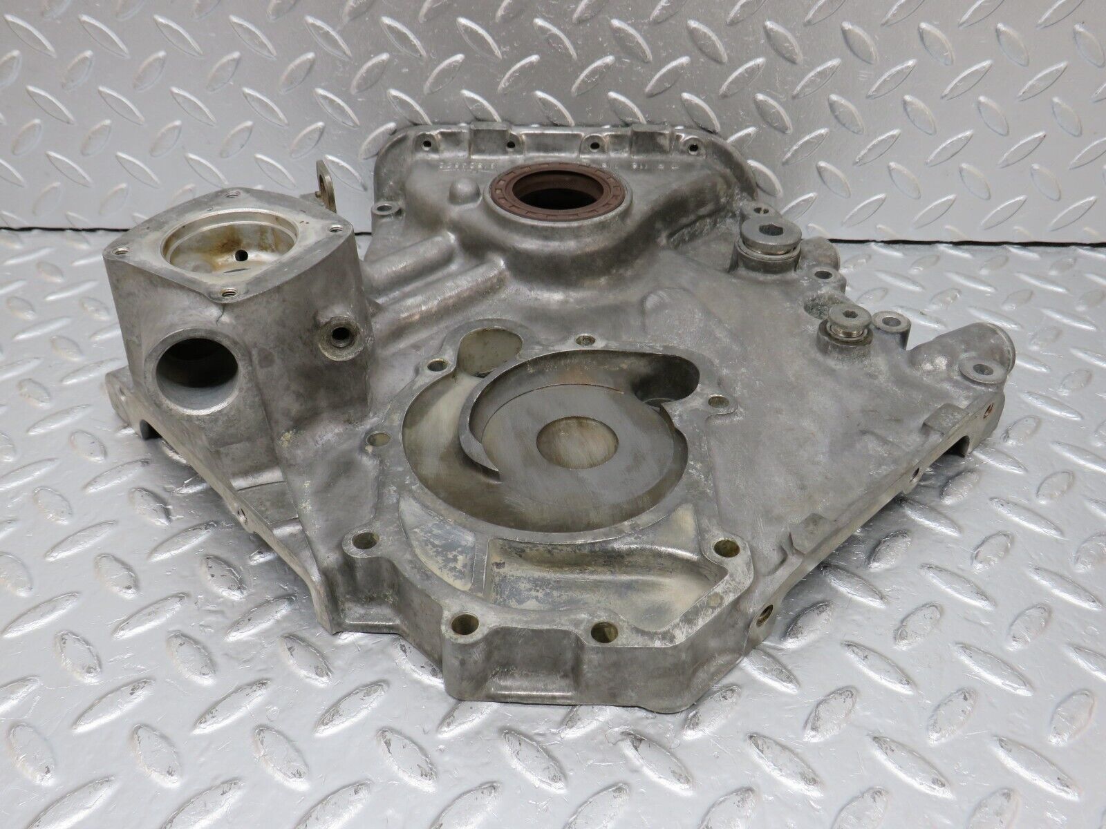 34526 Mercedes-Benz C126 380SEC Coupe Timing Chain Cover 1160152001