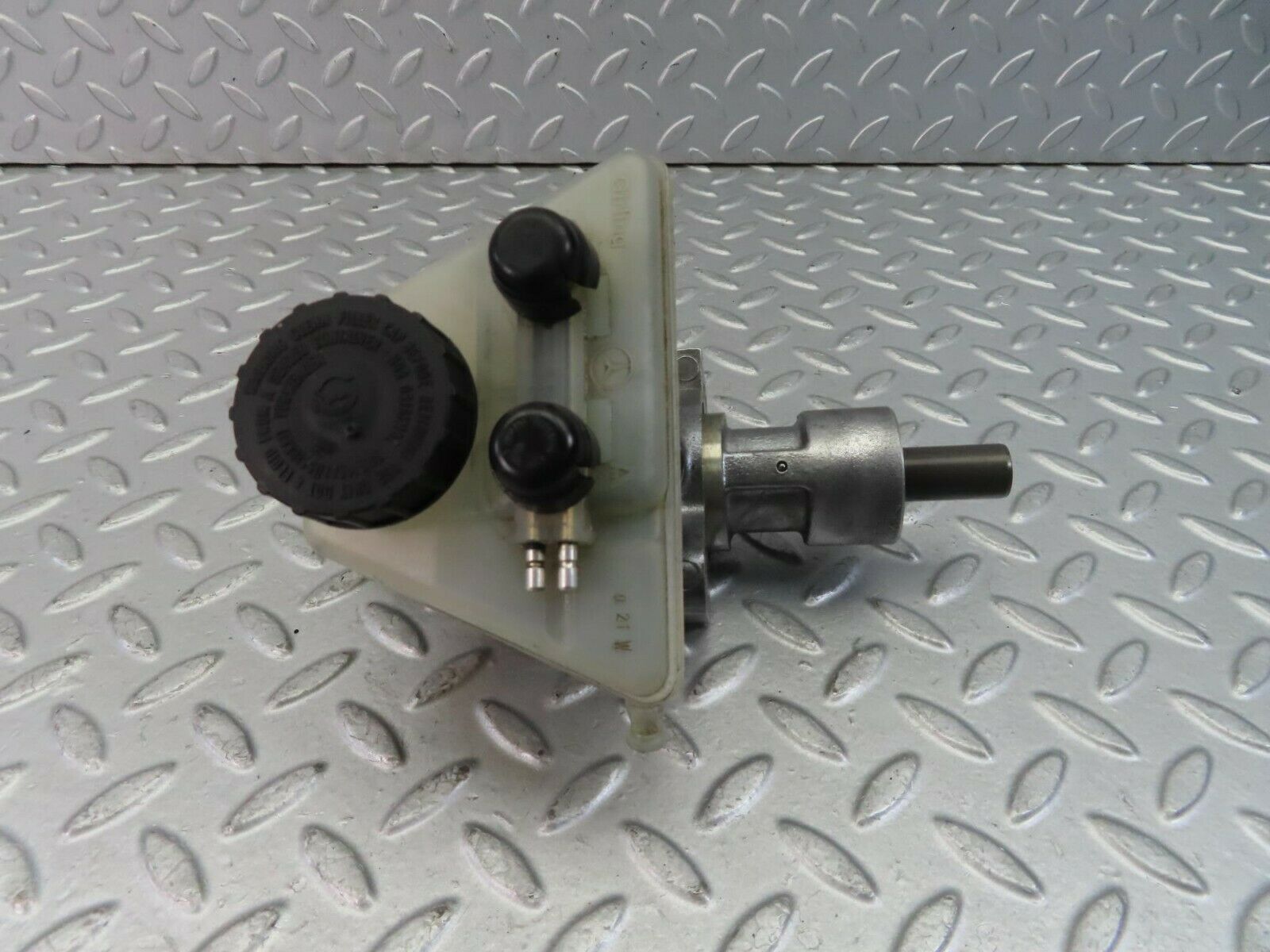 9413 Mercedes-Benz C124 300CE Coupe Brake Master Cylinder With Tank