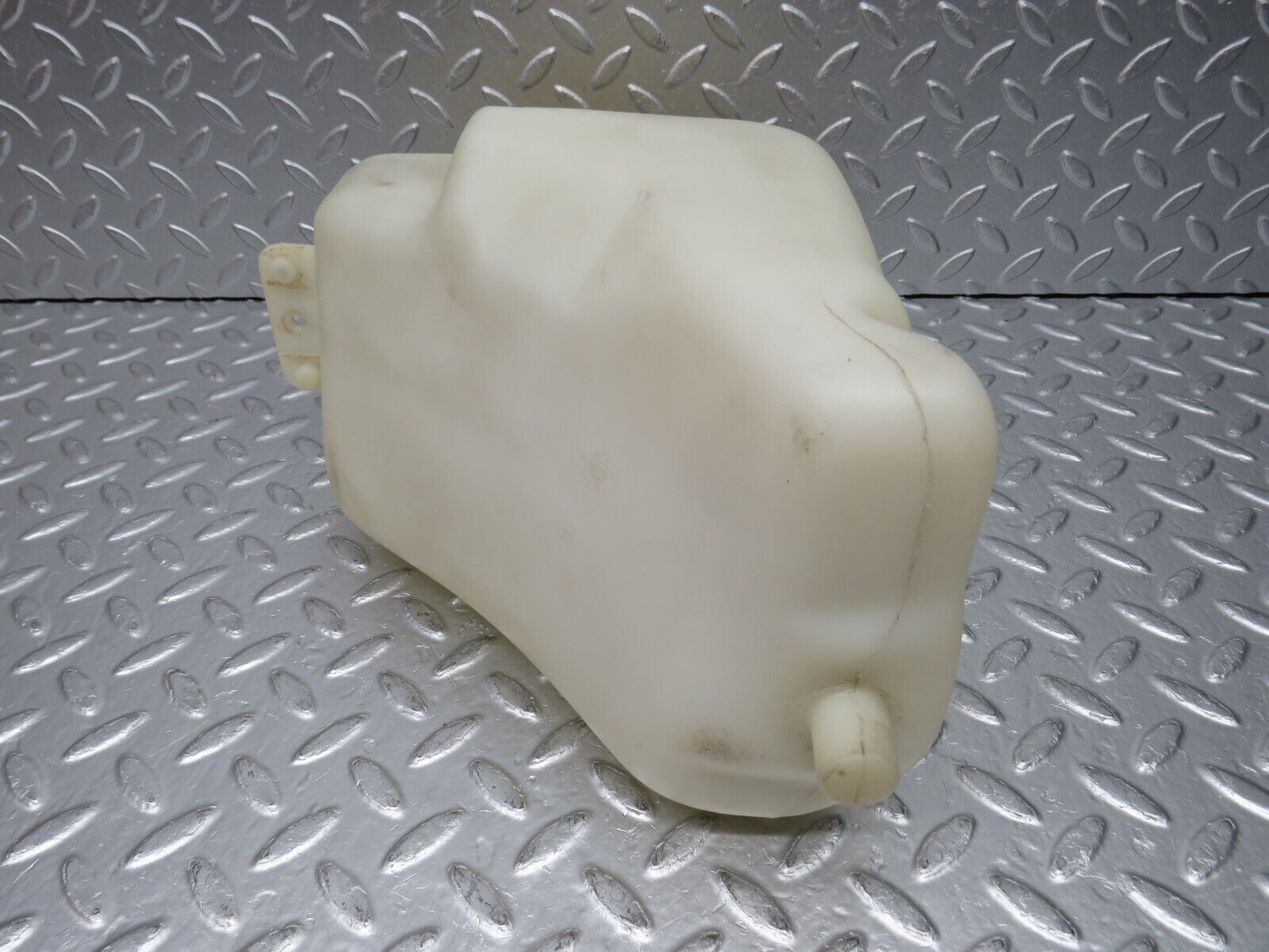 32561 Mercedes-Benz S124 300TE Wagon Windscreen Washer Fluid Tank 1248690520