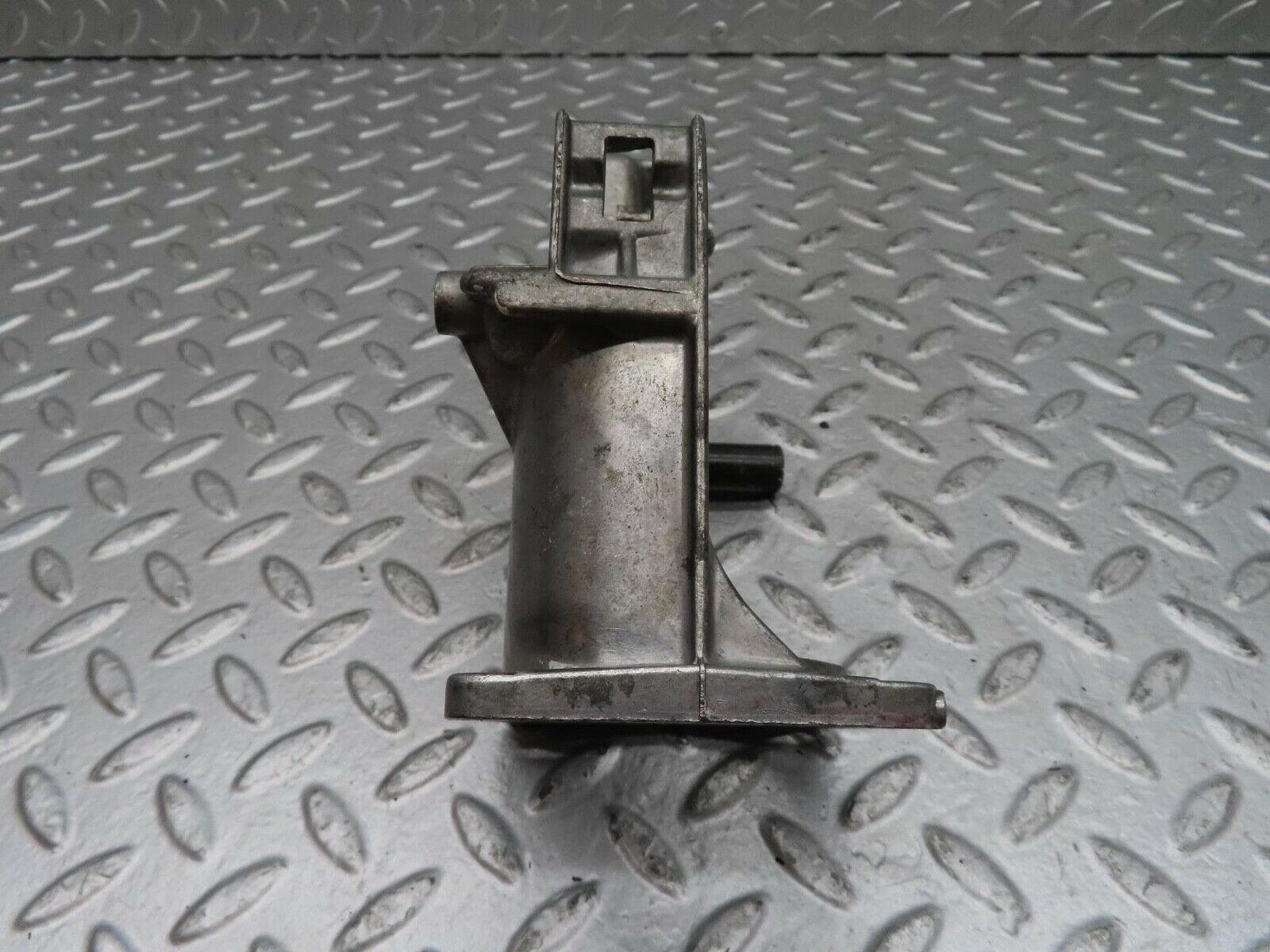 7018 Mercedes-Benz W123 230E Brake Pedal Bracket 1232900219