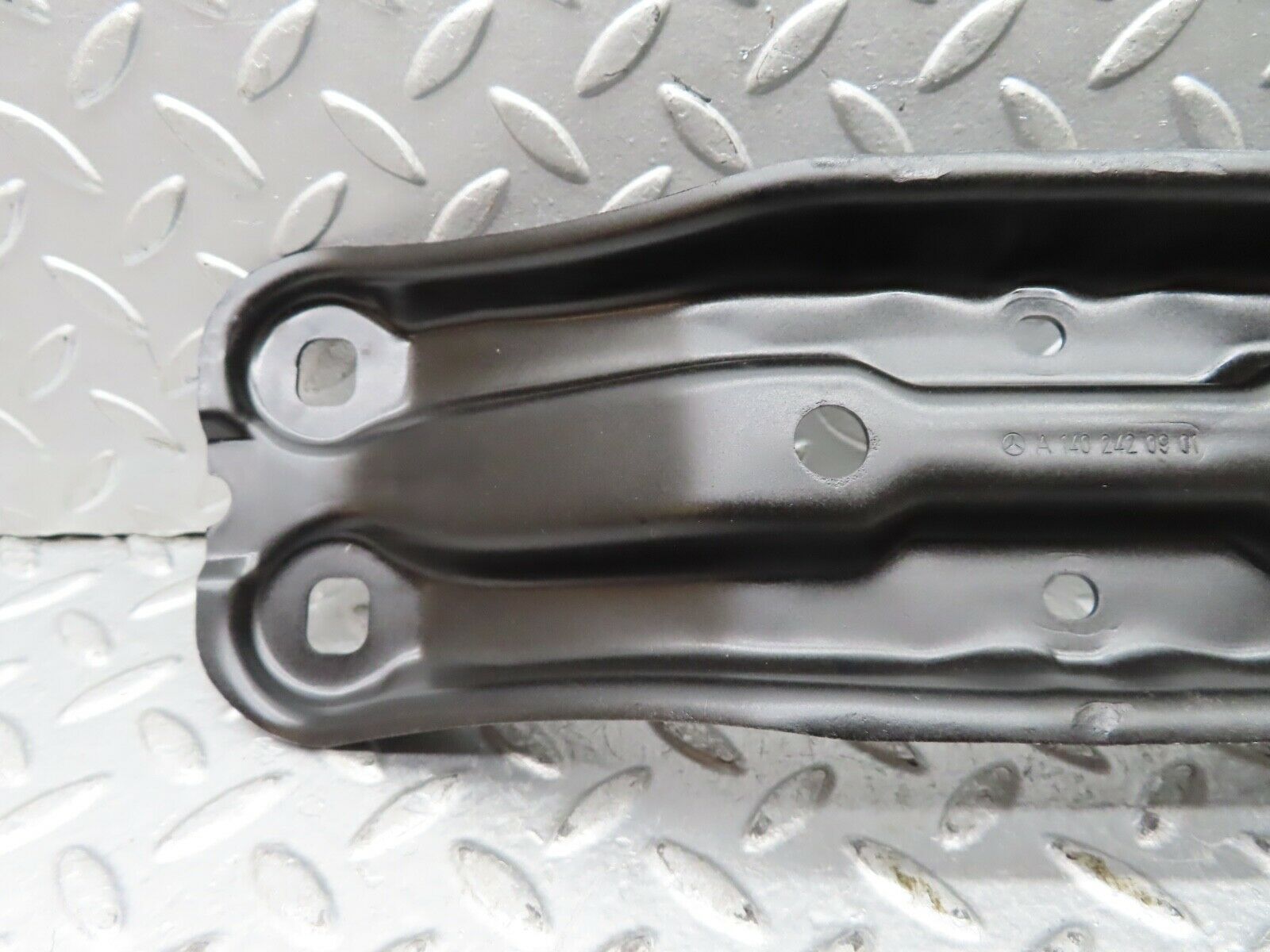 19691 Mercedes-Benz C140 CL420 Coupe Gearbox Mount Bracket 1402420901