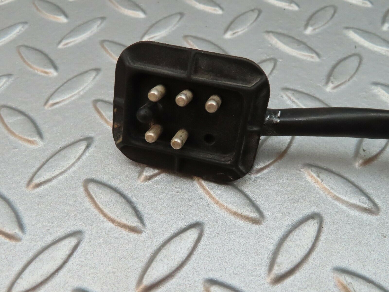 3974 Mercedes-Benz S123 200T Wagon Wiper Motor Bosch