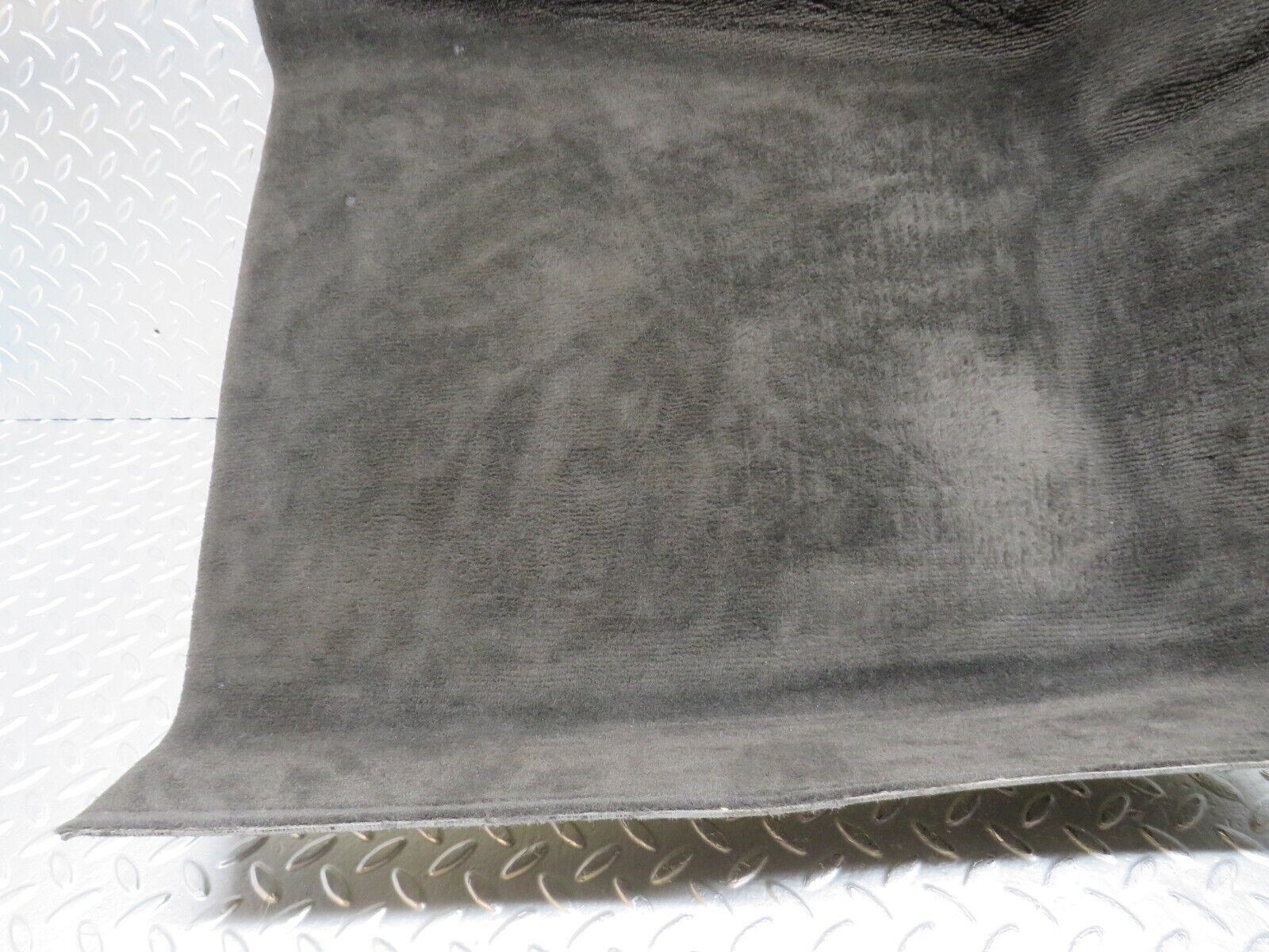 33300 Mercedes-Benz W202 C180 Front Right Floor Carpet 2026800840