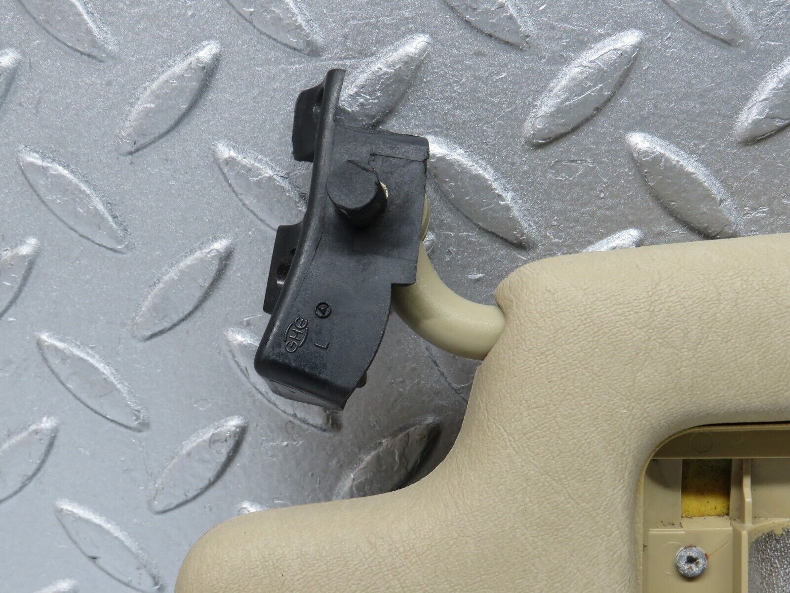 38470 Mercedes-Benz R129 280SL Coupe Sun Visor Left Side Beige