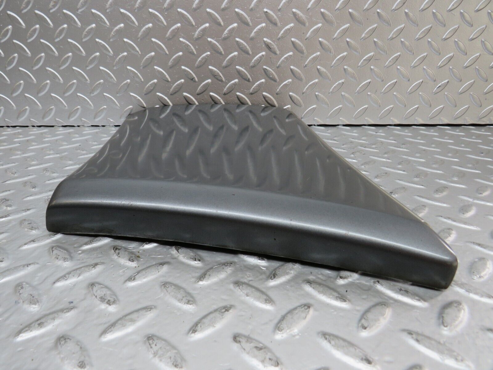 26398 Mercedes-Benz C124 220CE Front Right Fender Wing Moulding Trim 1246903640