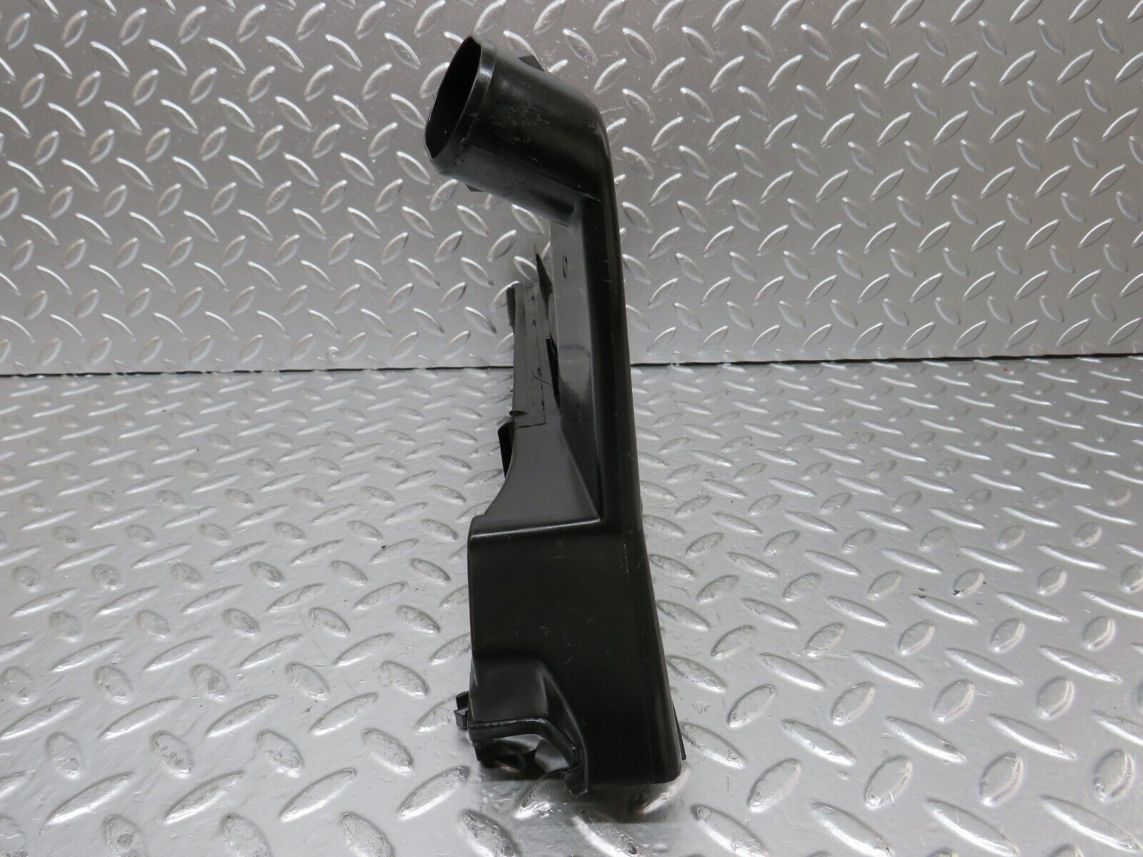 25005 Mercedes-Benz W140 S320 Engine Bay Water Drain Right 1406280473