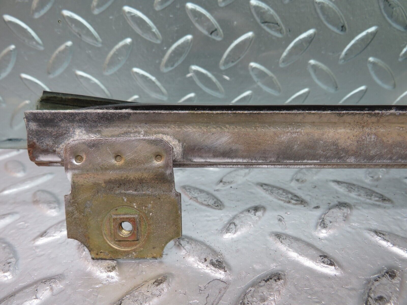 26168 Mercedes-Benz W116 450SE Rear Left Door Window Glass