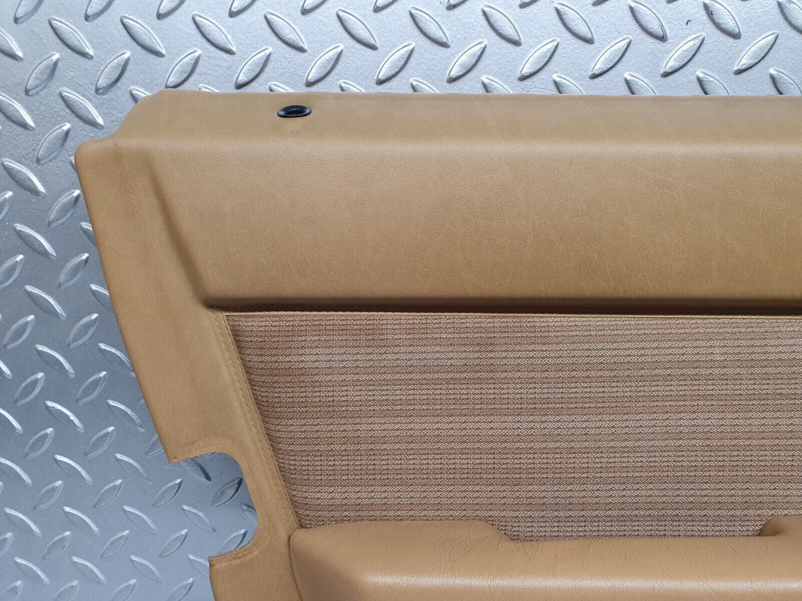 41483 Mercedes-Benz W124 200E Front Left Door Card Palomino