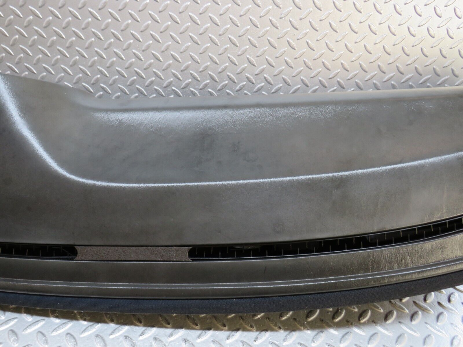 37158 Mercedes-Benz C126 420SEC Coupe Dashboard Black