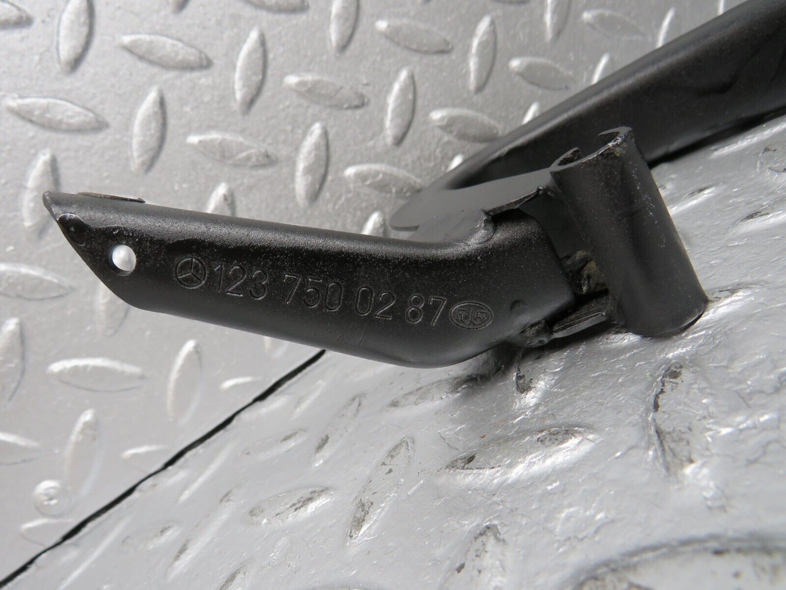 40539 Mercedes-Benz W123 300D Trunk Boot Lid Hinge Right Side 1237500287