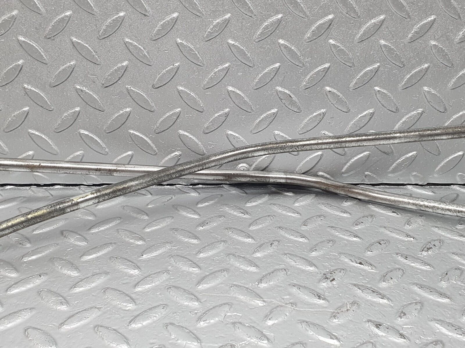 40741 Mercedes-Benz W123 300D Gearbox Oil Pipe