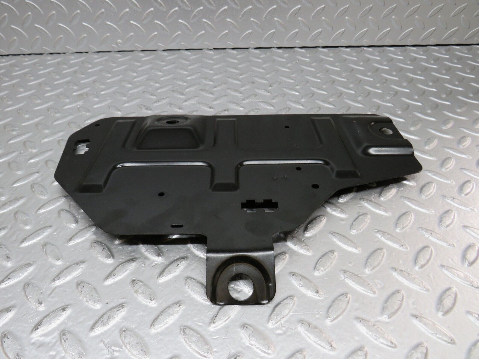 34206 Mercedes-Benz W124 260E Under Dash Relay Bracket Left Side