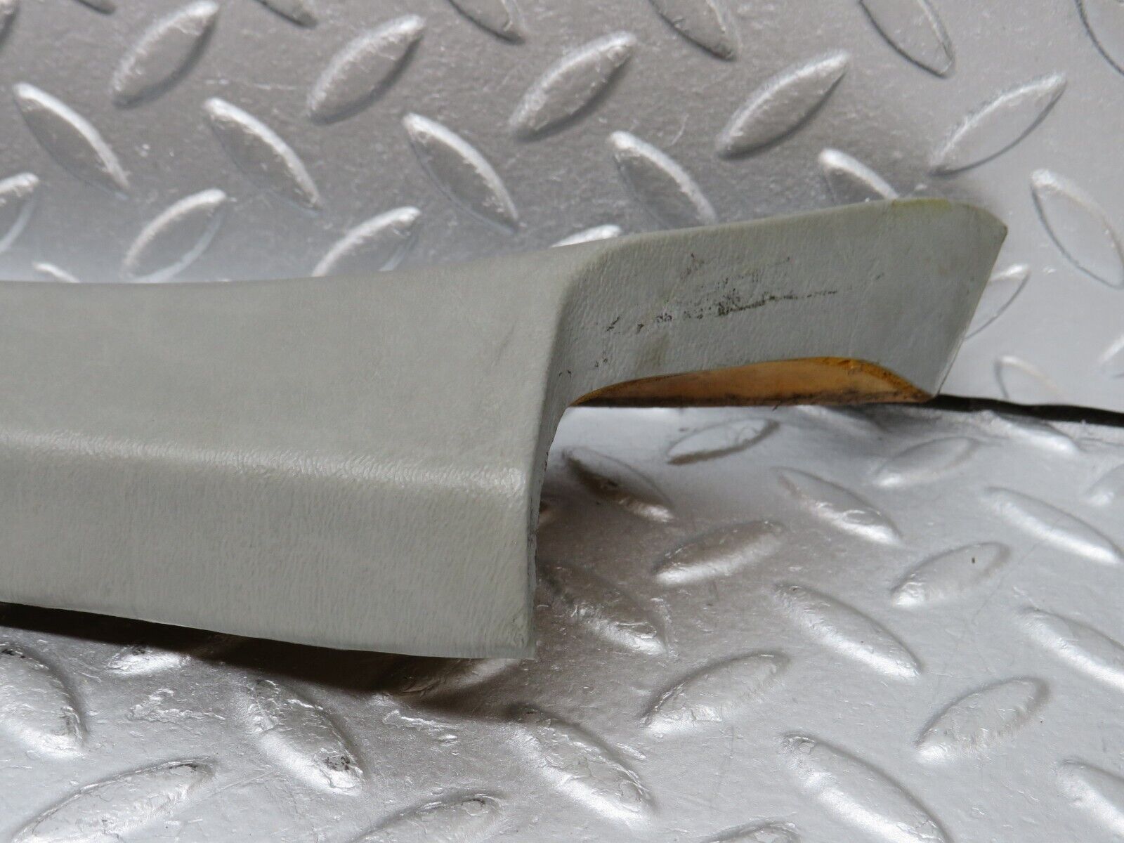 36060 Mercedes-Benz W126 420SE A Pillar Interior Cover Left Side Grey