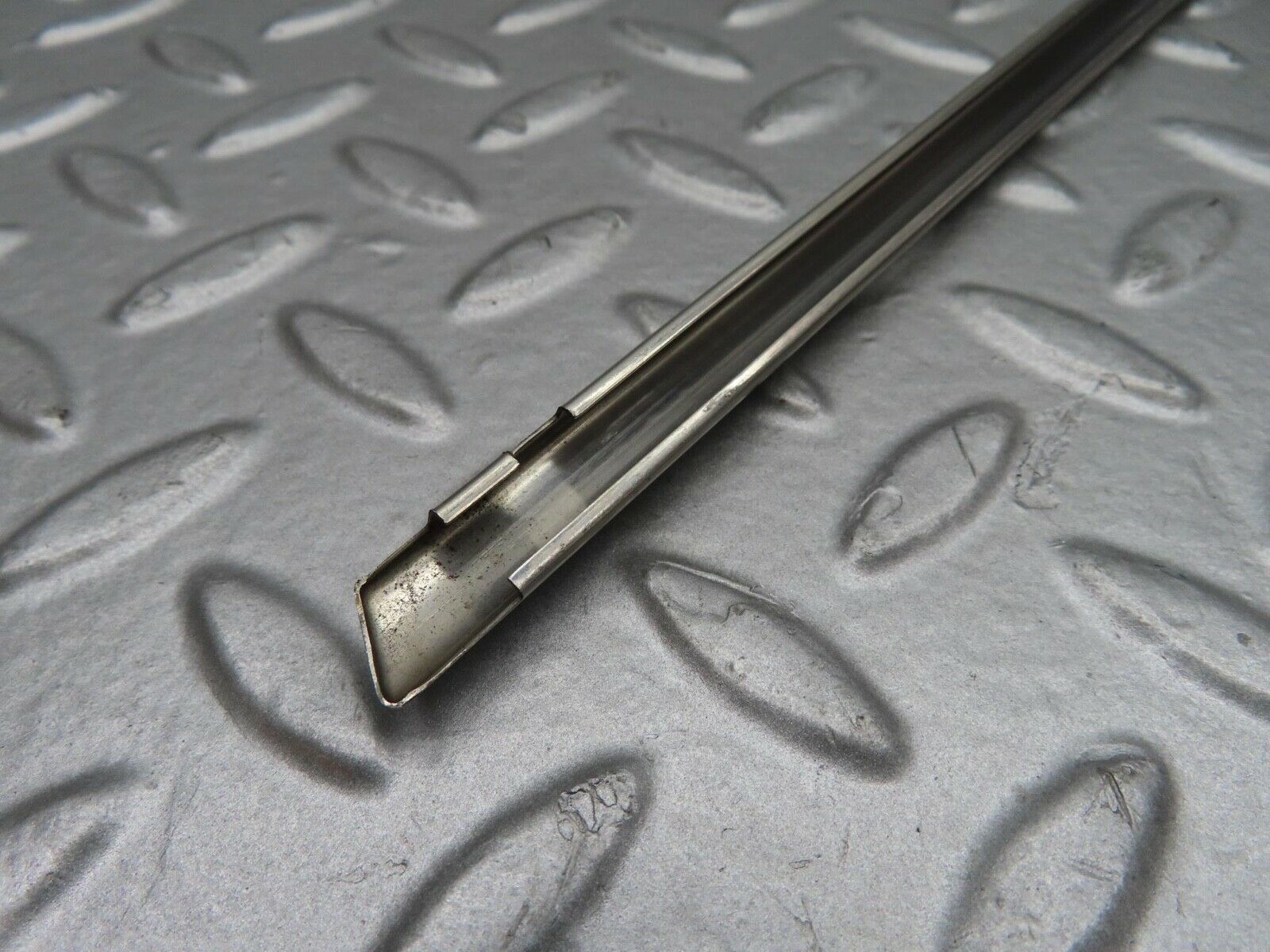 15197 Mercedes-Benz W140 S320 Rear Right Door Lower Chrome Moulding Trim