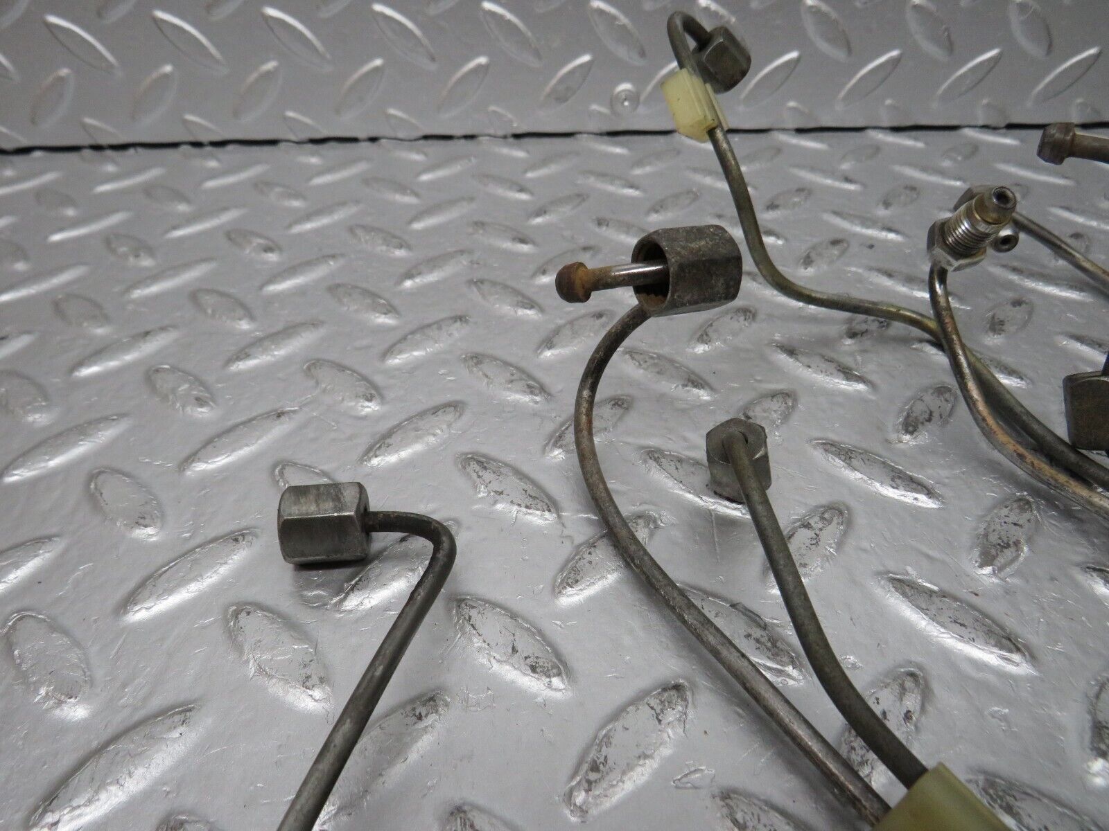 32717 Mercedes-Benz S124 300TE Wagon Fuel Line Hose Set