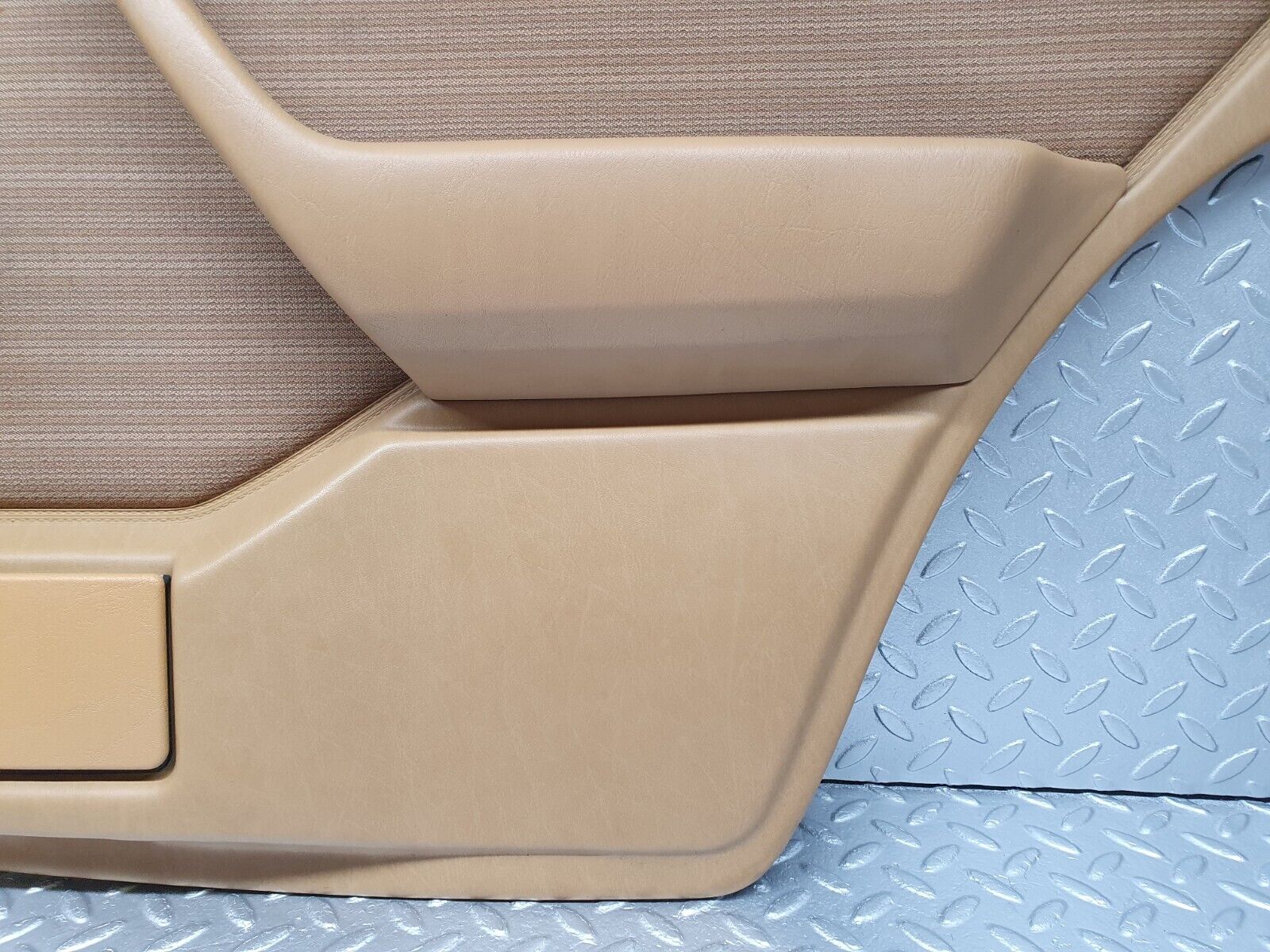 41481 Mercedes-Benz W124 200E Rear Right Door Card Palomino