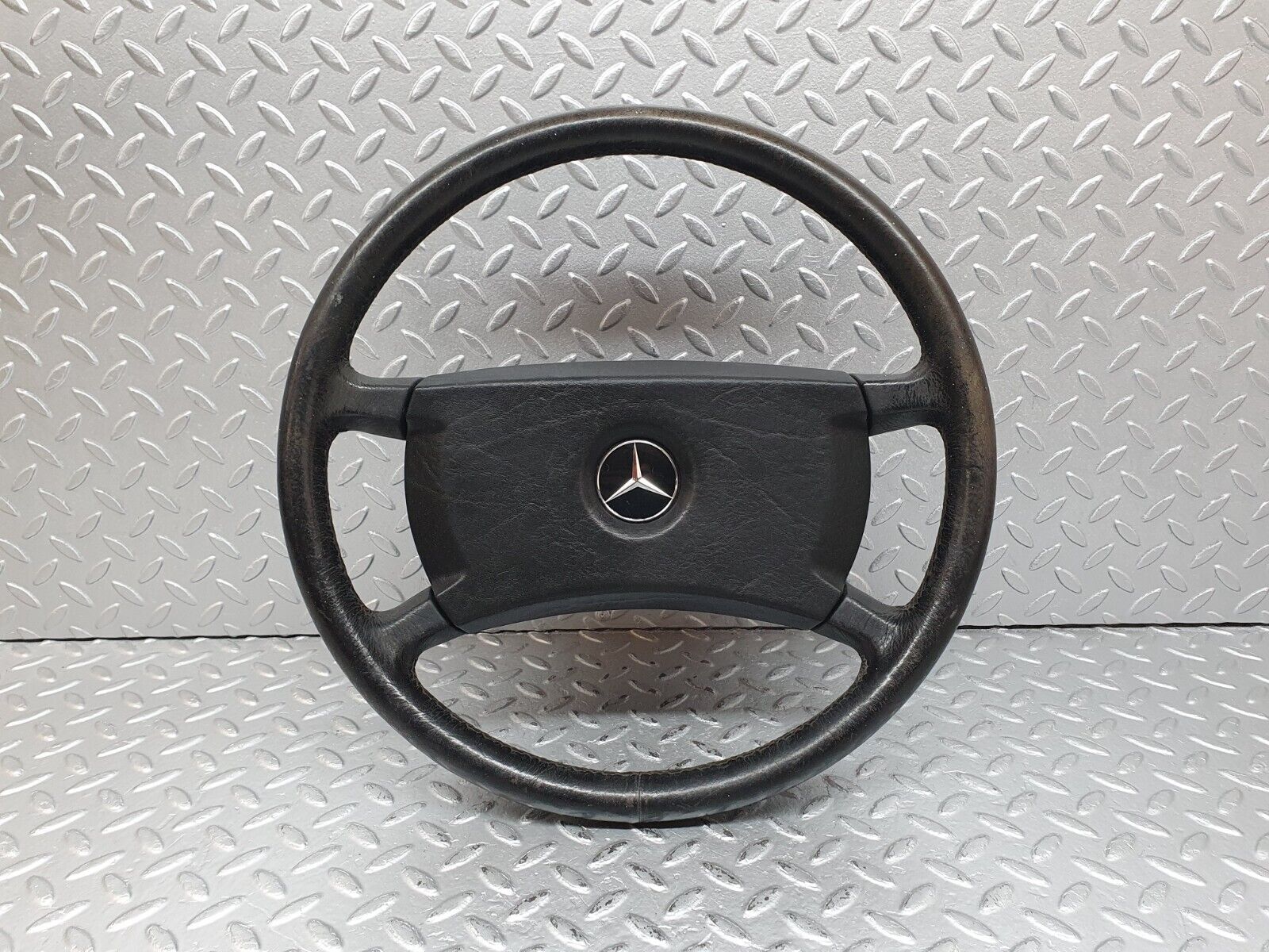 41182 Mercedes-Benz W126 300SE Leather Steering Wheel 1264640017