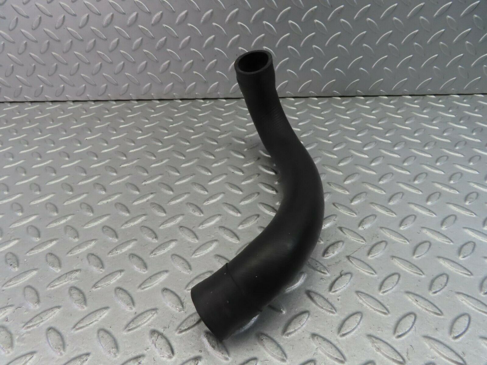 8533 Mercedes-Benz W110 Radiator Hose 1105010482