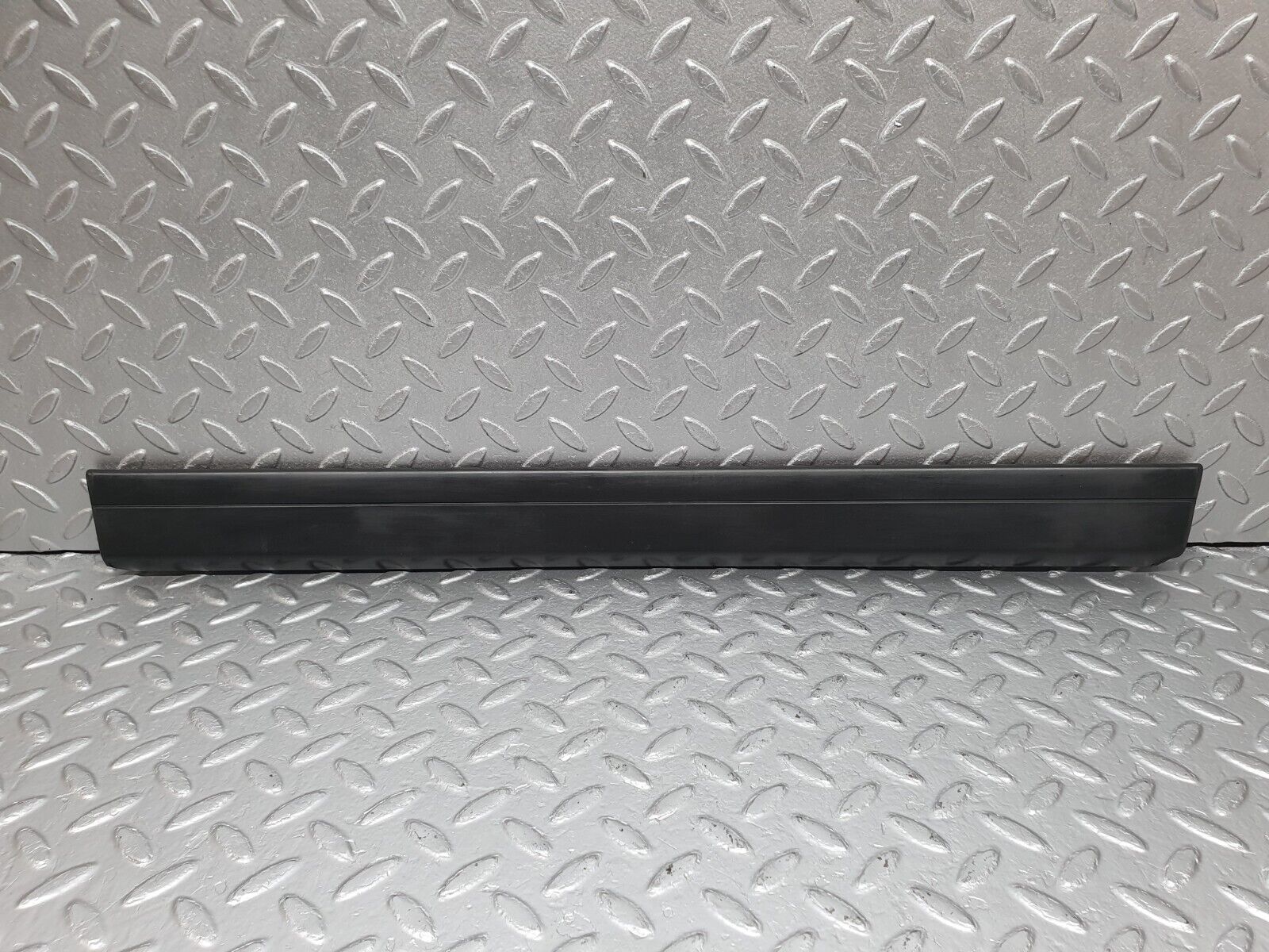 41422 Mercedes-Benz W124 200E Rear Left Door Lower Moulding Trim