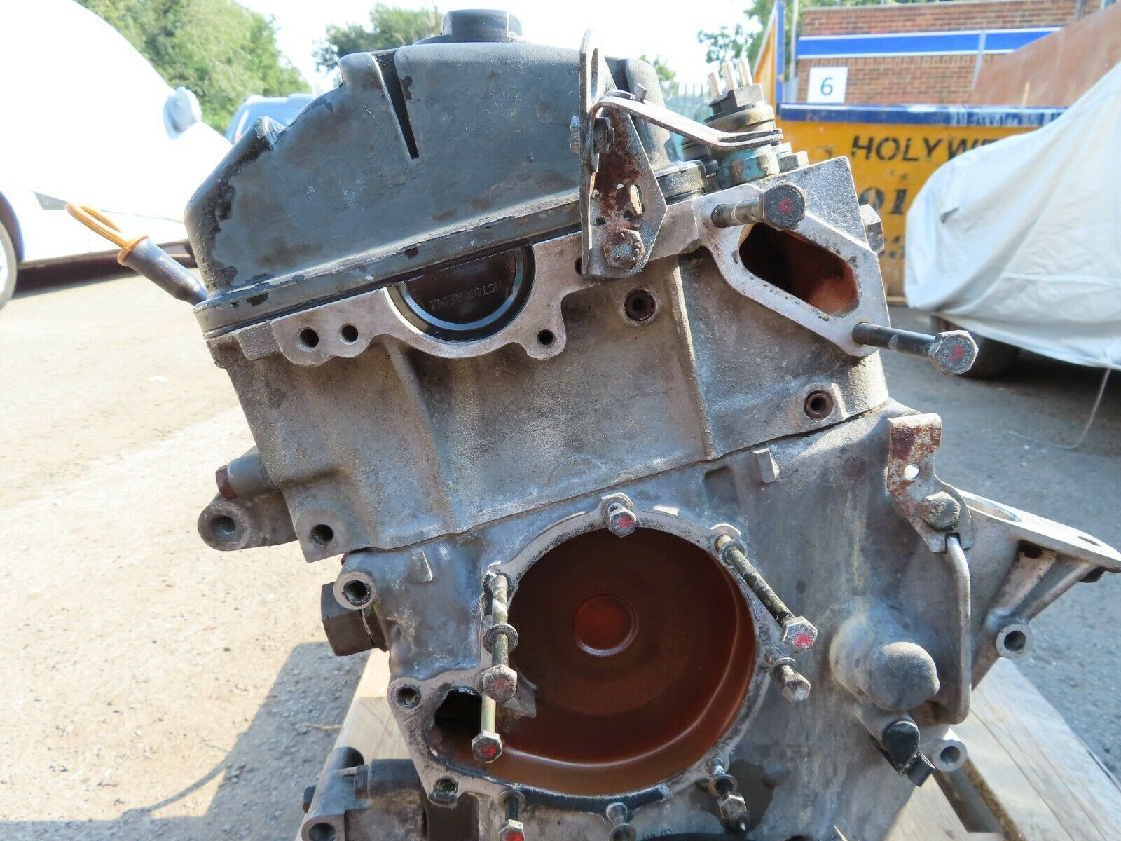 5875 Mercedes-Benz W124 230E 4 Cylinder Petrol Engine 1020113501 M102.982