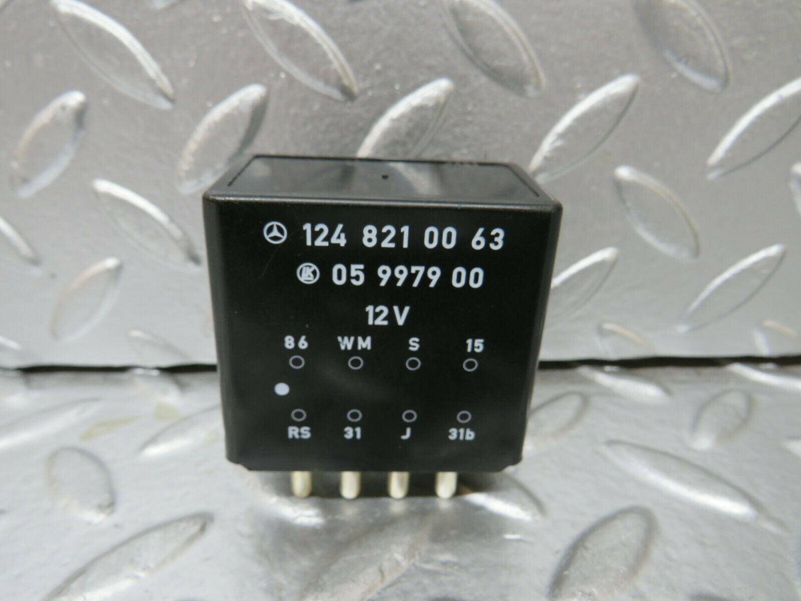 24316 Mercedes-Benz S124 220TE Wagon Rear Windscreen Wiper Relay 1248210063