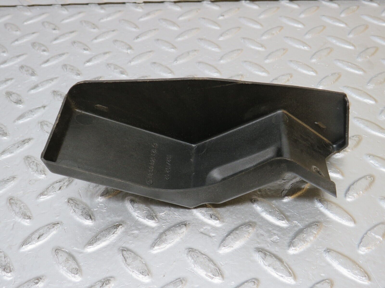 0413 Mercedes-Benz W123 230E Plastic Cover 1235460381