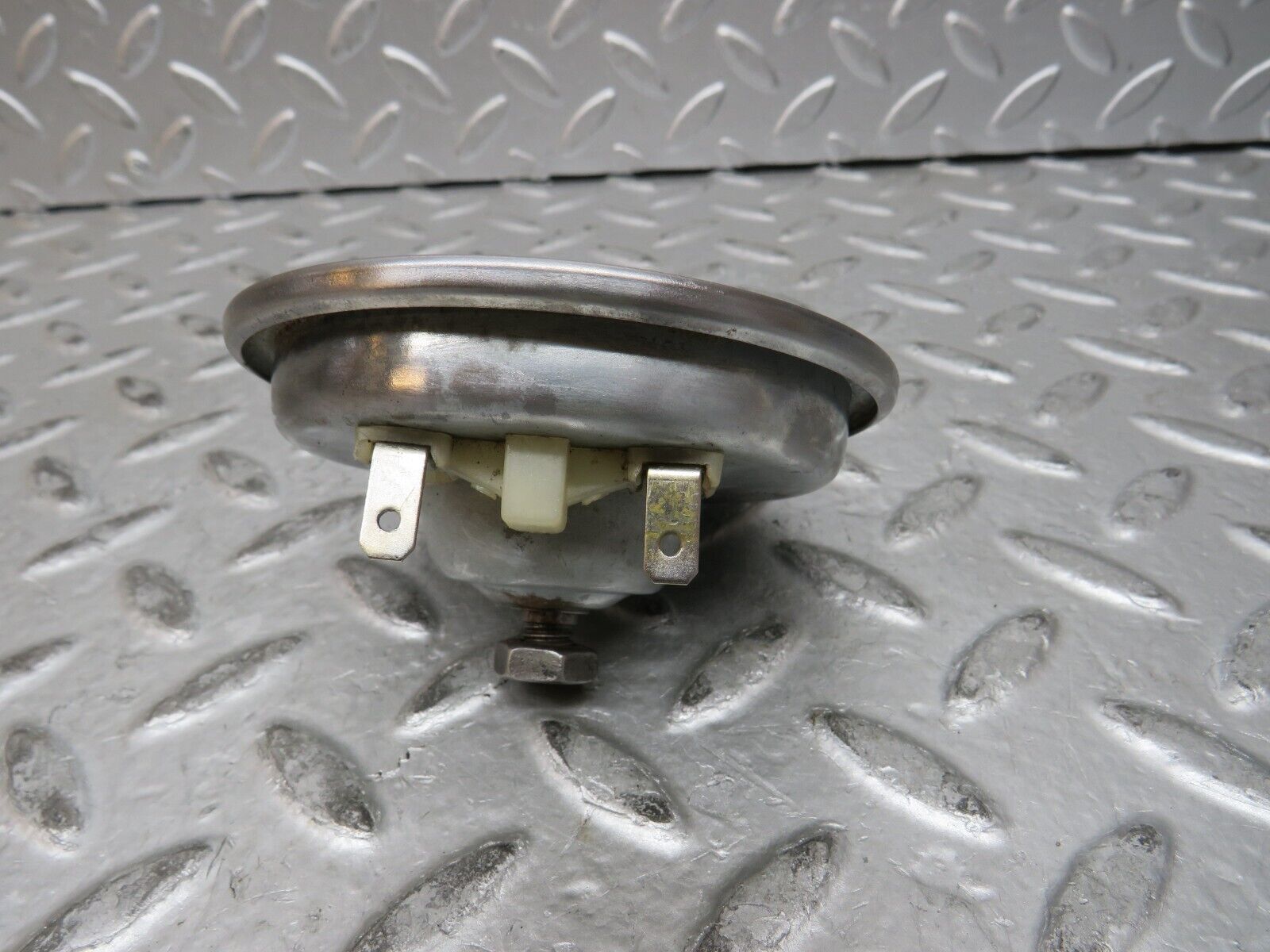 28838 Mercedes-Benz W123 230E Horn 021113