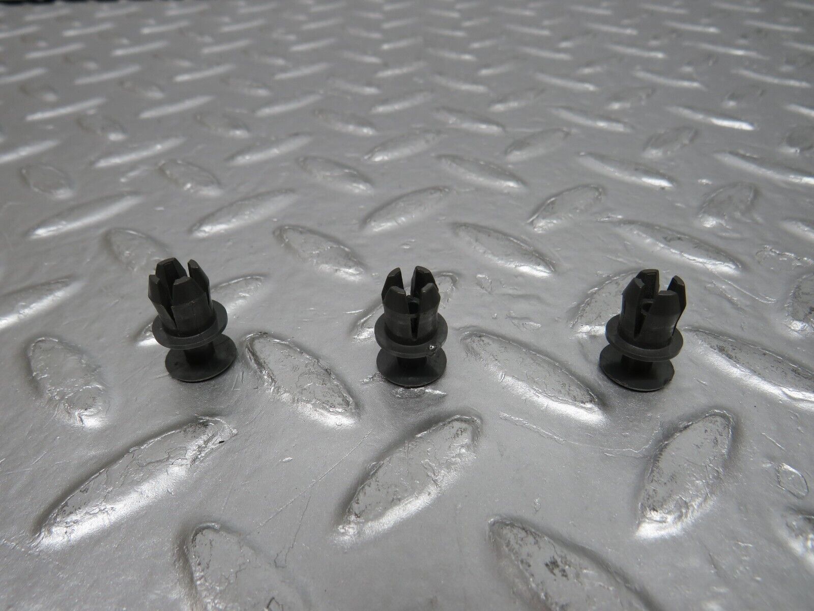 32506 Mercedes-Benz S124 300TE Wagon Glove Box 1246800191