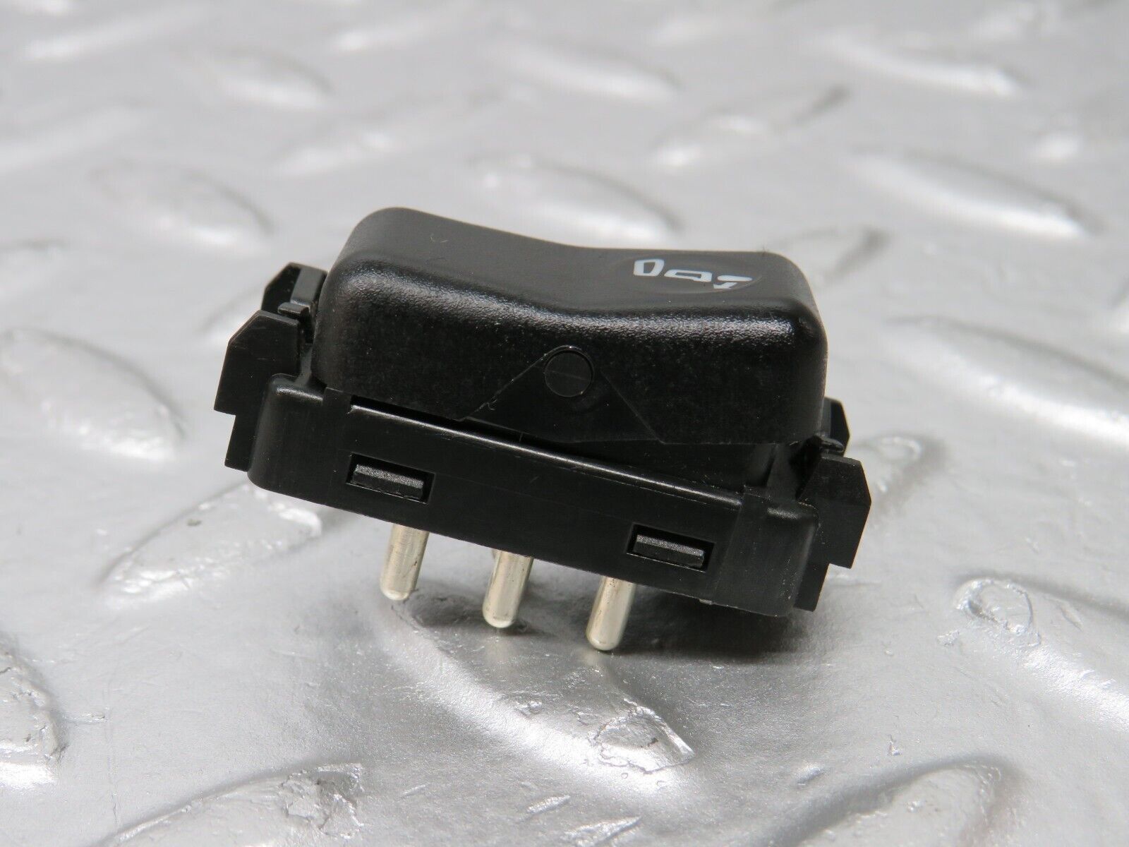 34053 Mercedes-Benz W124 260E Rear Headrest Release Control Switch 1248202610